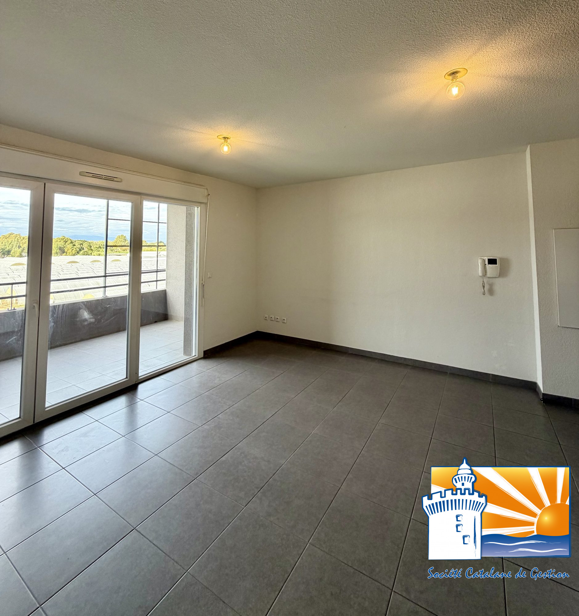 Vue intérieure - Appartement Saint-Cyprien (Réf. 07-704-AGENCEDUSOLEIL)
