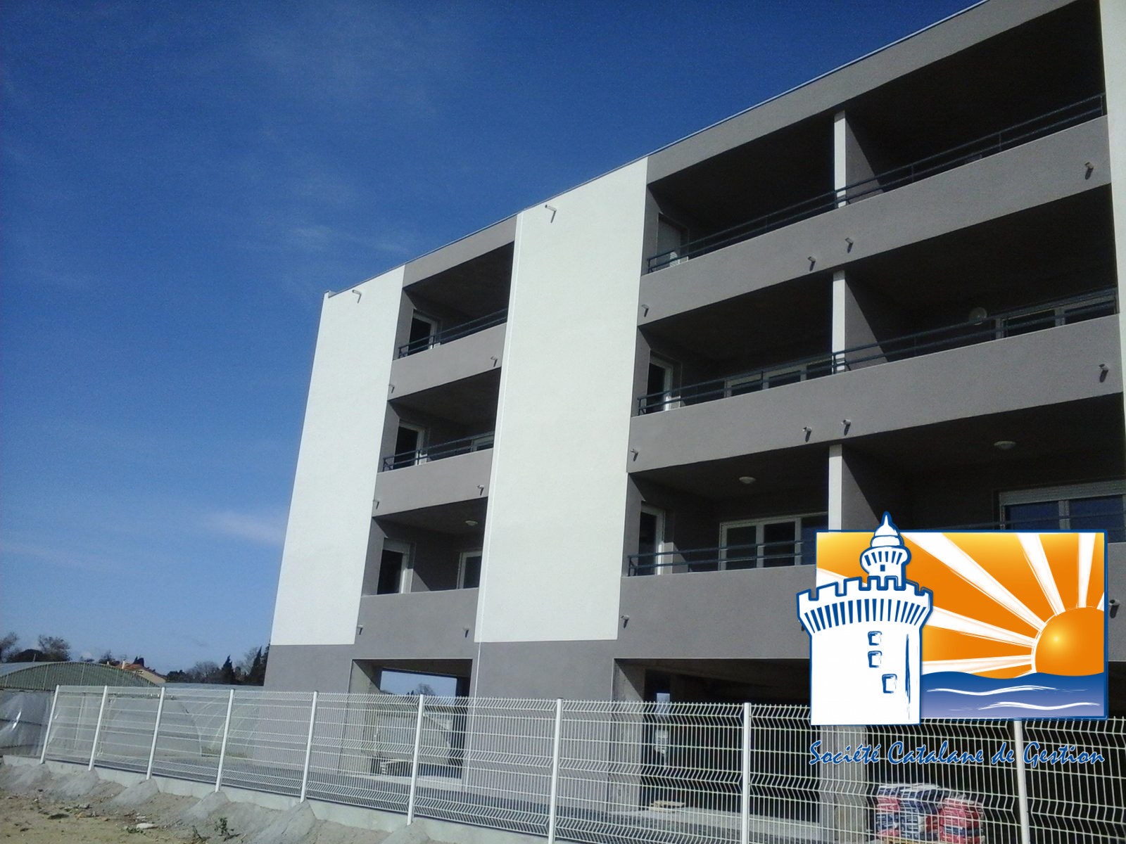 Terrasse - Appartement Saint-Cyprien (Réf. 07-704-AGENCEDUSOLEIL)