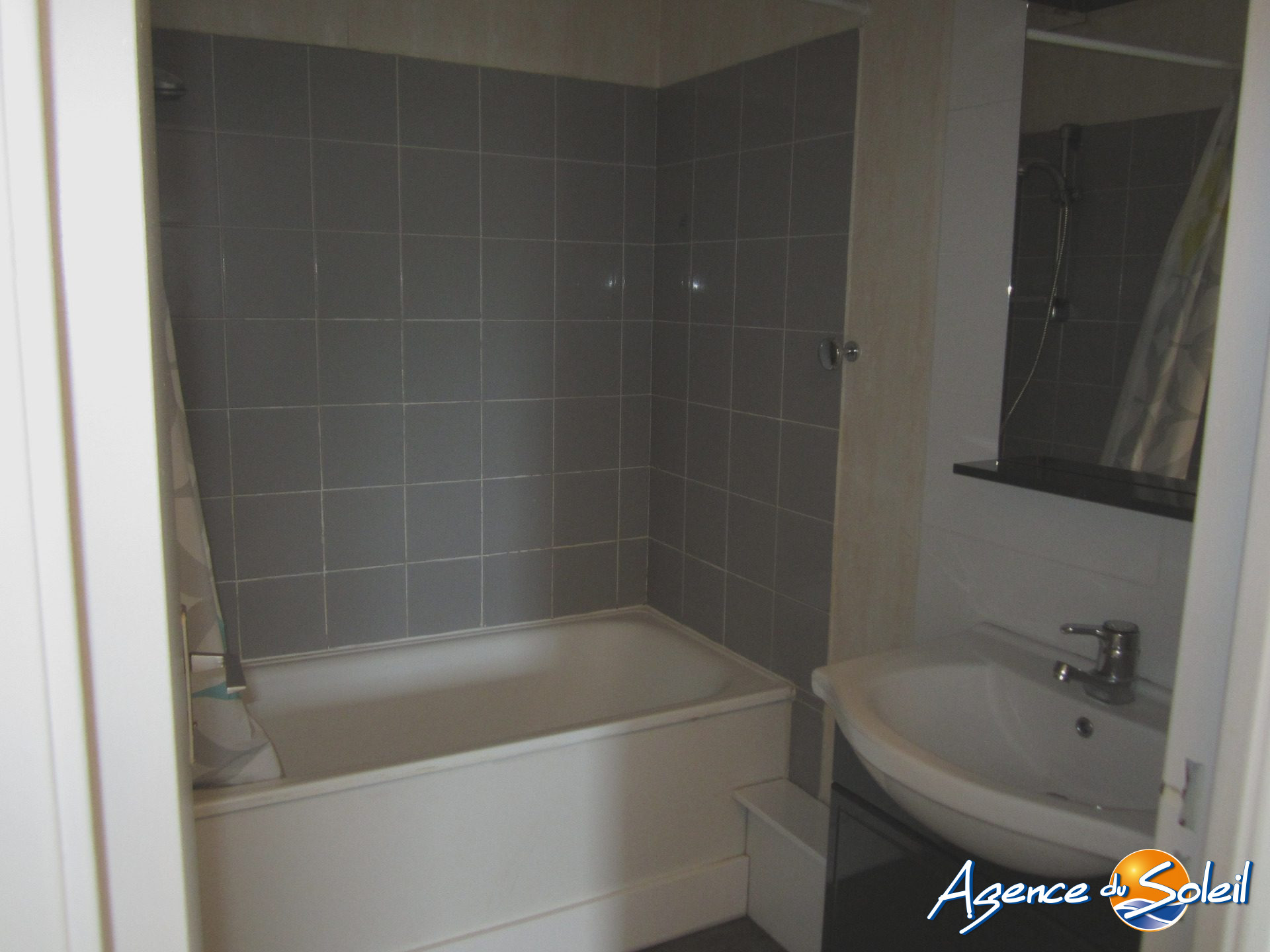 Salle de bain - Appartement Perpignan (Réf. 06-2804-AGENCEDUSOLEIL)