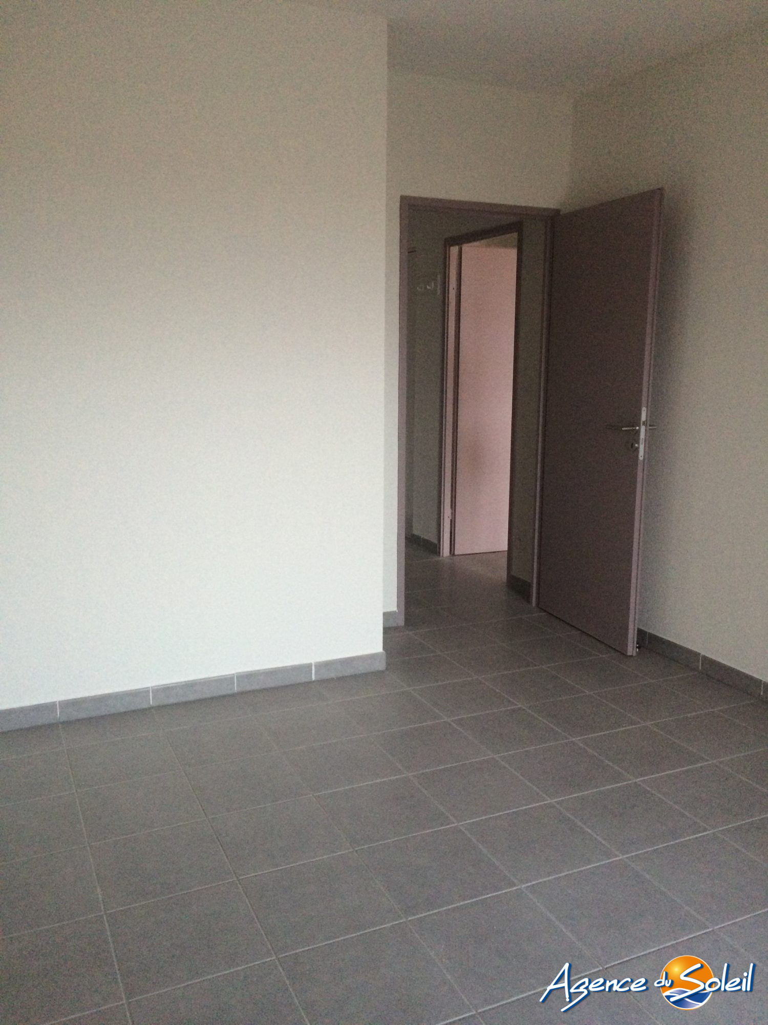 Chambre - Appartement Narbonne (Réf. 04-2588-AGENCEDUSOLEIL)