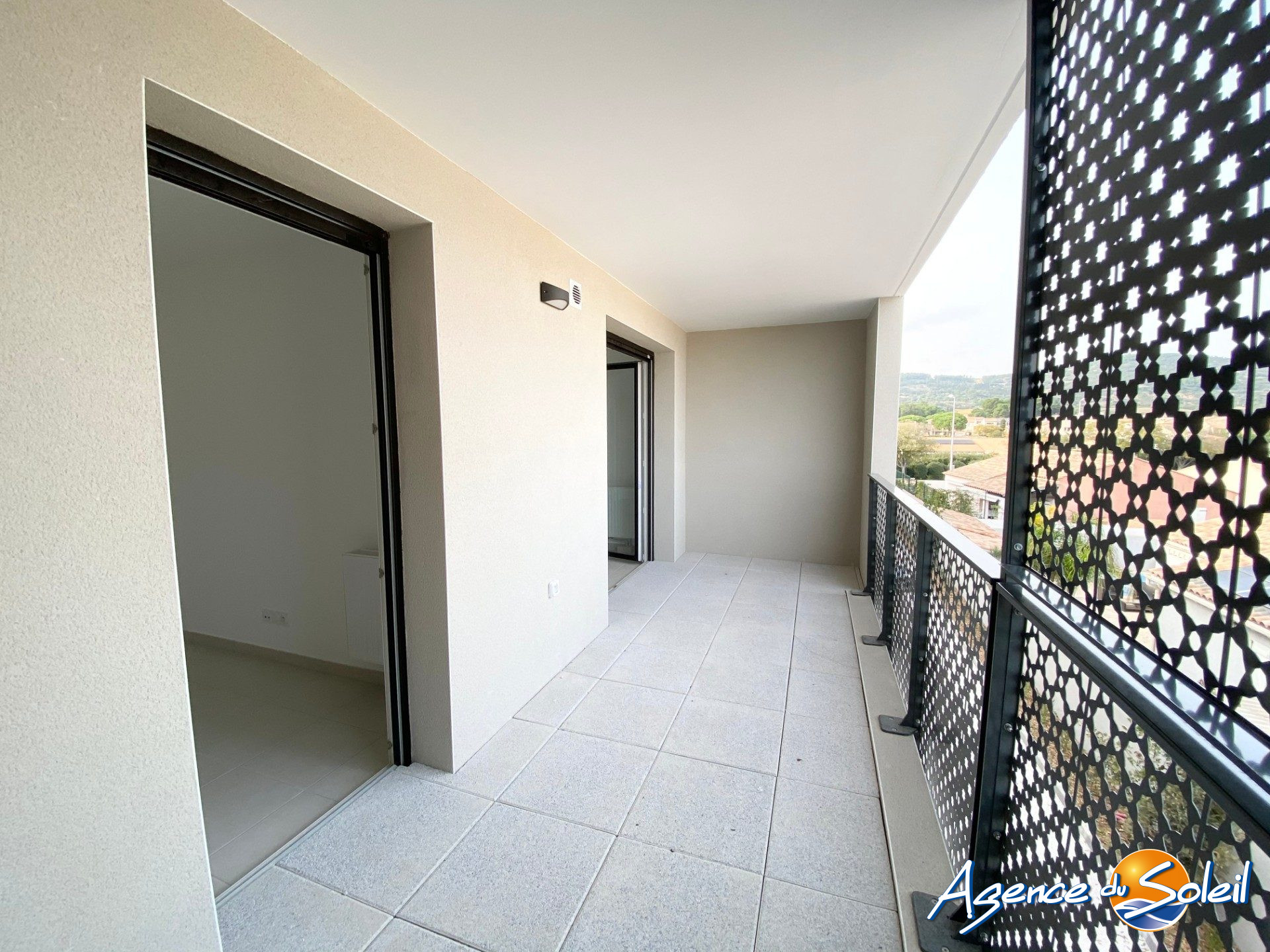 Salle de bain - Appartement Frontignan (Réf. 33-8094-AGENCEDUSOLEIL)