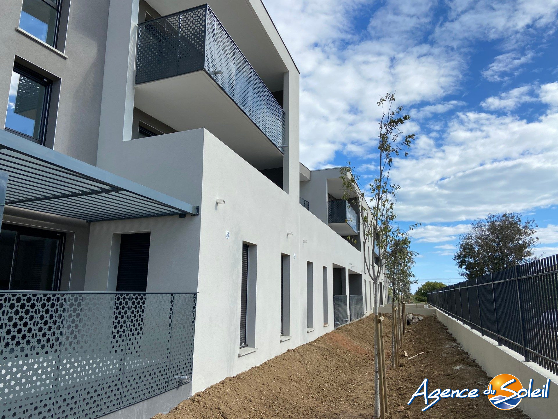 Terrasse - Appartement Frontignan (Réf. 33-8094-AGENCEDUSOLEIL)