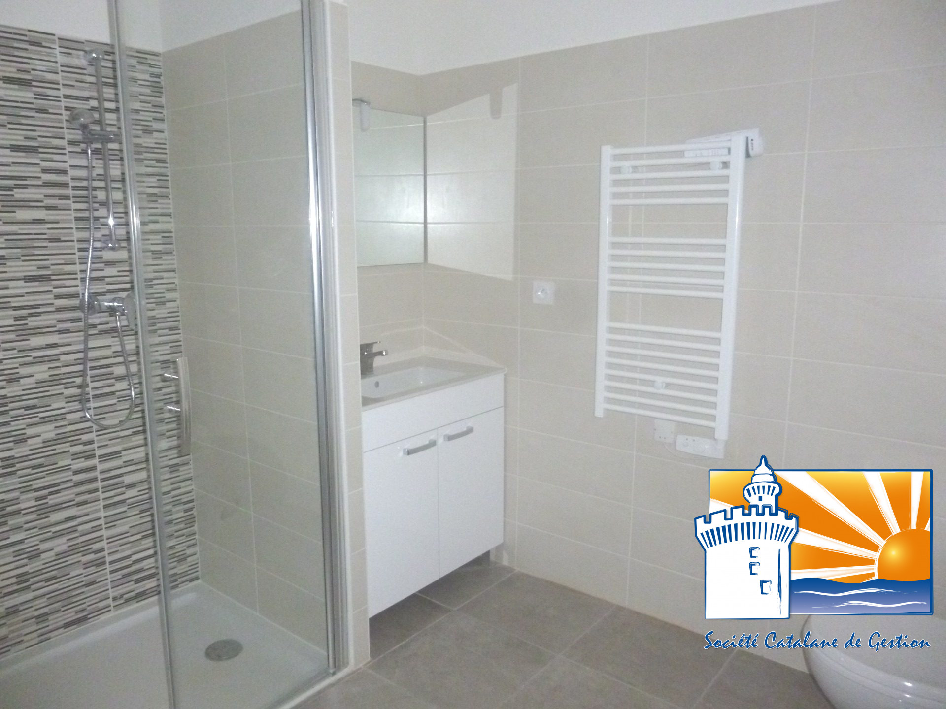 Chambre - Appartement Elne (Réf. 07-1042-AGENCEDUSOLEIL)