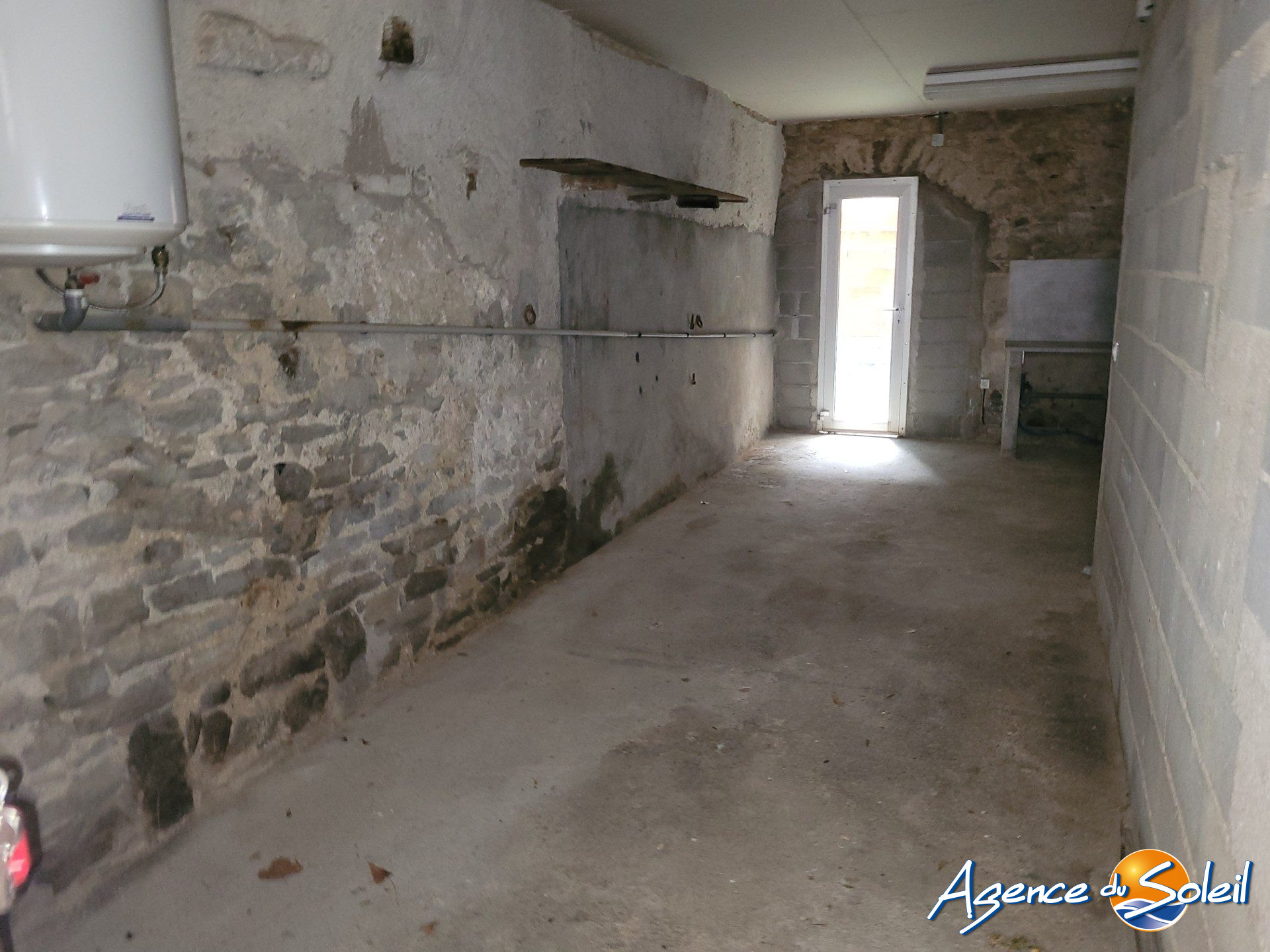Vue extérieure - Maison Azillanet (Réf. 27-2476-AGENCEDUSOLEIL)