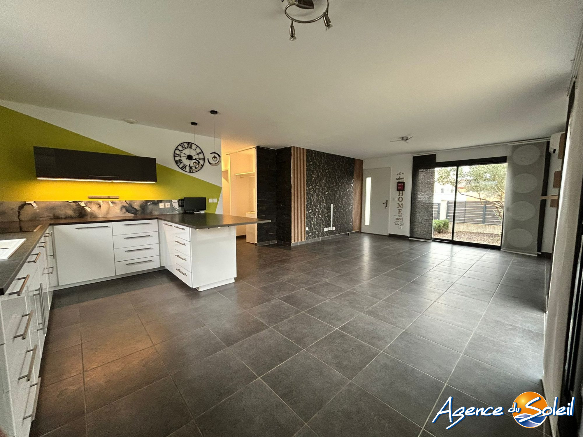 Maison en location à Fabrezan - Agence du Soleil (Réf. 27-2866-AGENCEDUSOLEIL)