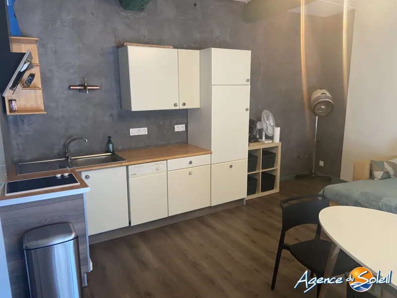 Maison à louer à Oupia - 69 m2