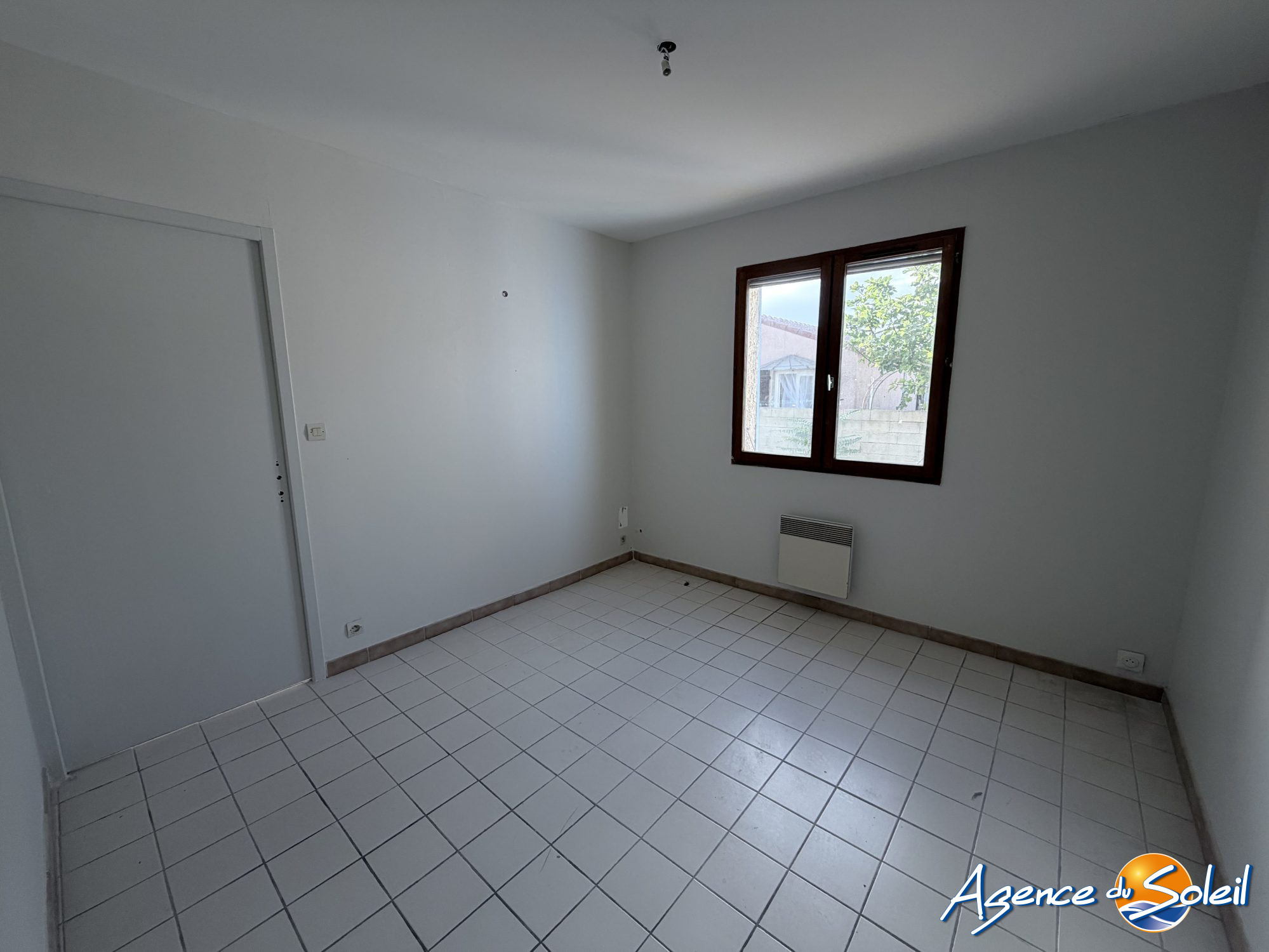 Vue extérieure - Maison Sigean (Réf. 05-3642-AGENCEDUSOLEIL)