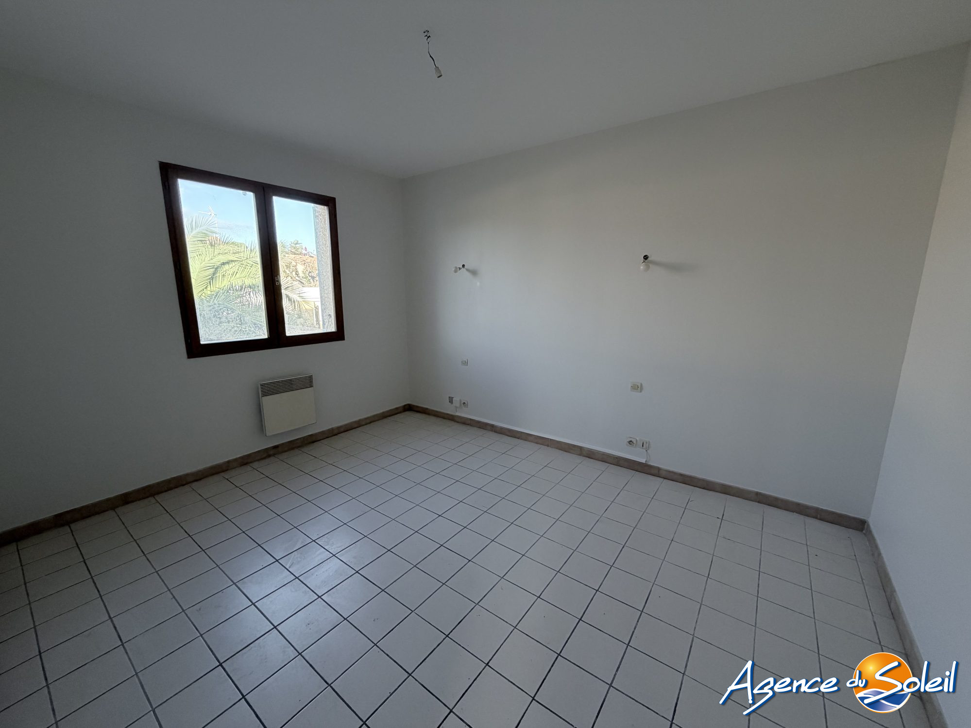 Terrasse - Maison Sigean (Réf. 05-3642-AGENCEDUSOLEIL)