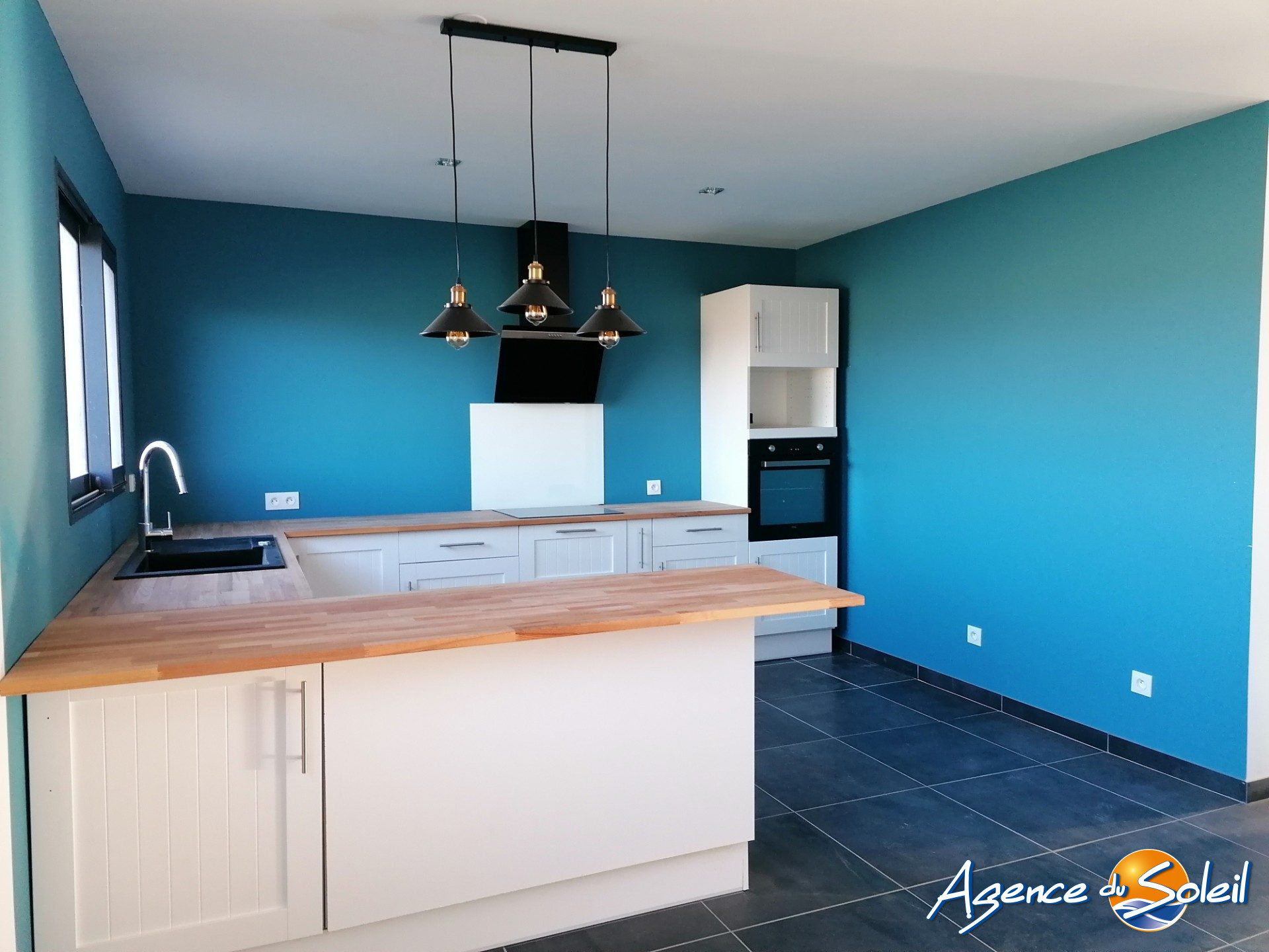 Maison en location à Ouveillan - Agence du Soleil (Réf. 04-9401-AGENCEDUSOLEIL)