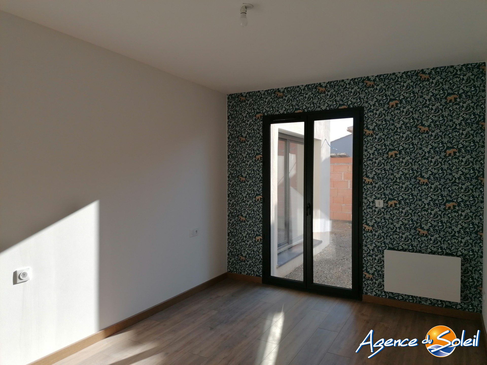 Photo 11 - Maison Ouveillan (Réf. 04-9401-AGENCEDUSOLEIL)