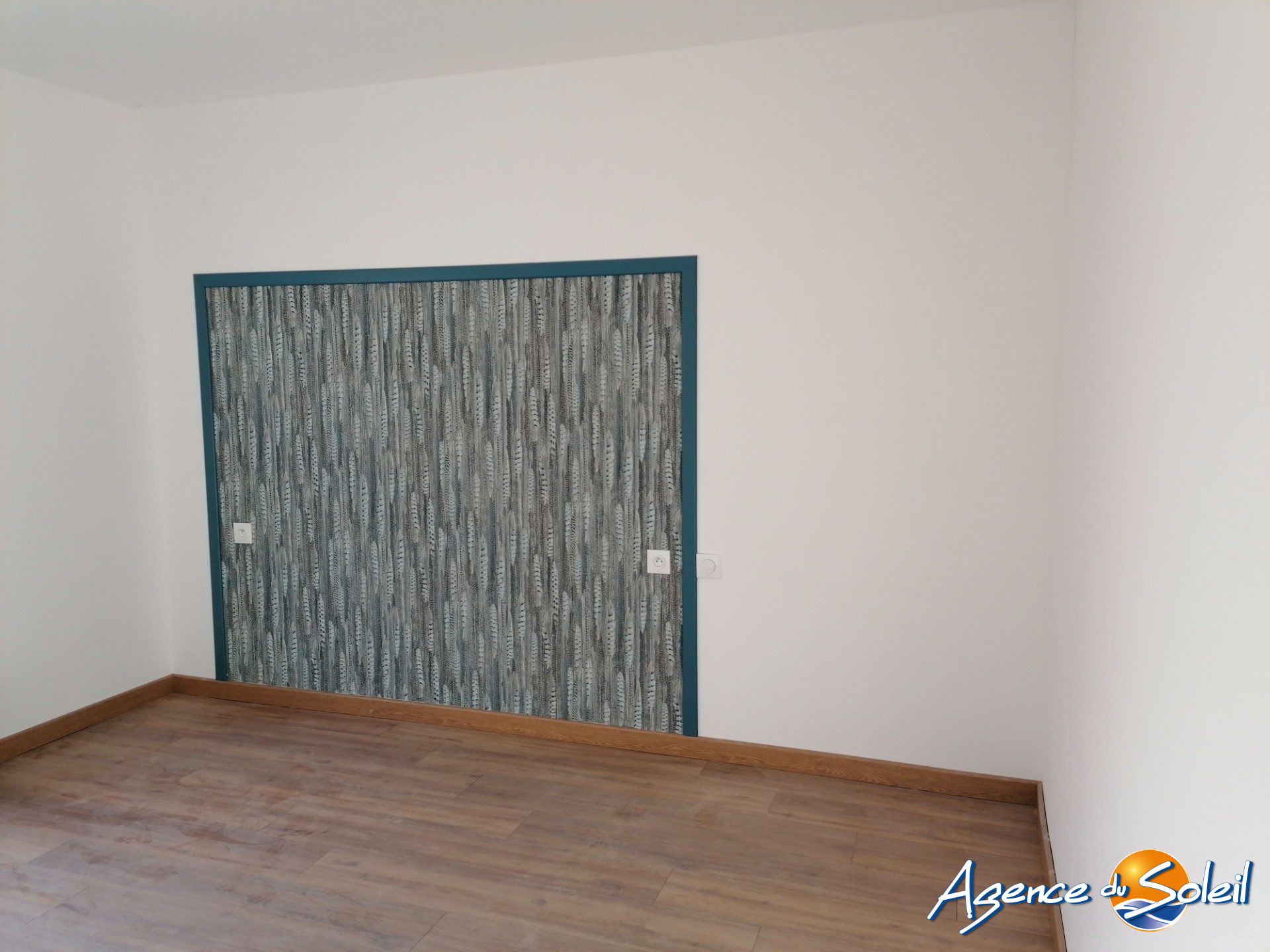 Salle de bain - Maison Ouveillan (Réf. 04-9401-AGENCEDUSOLEIL)