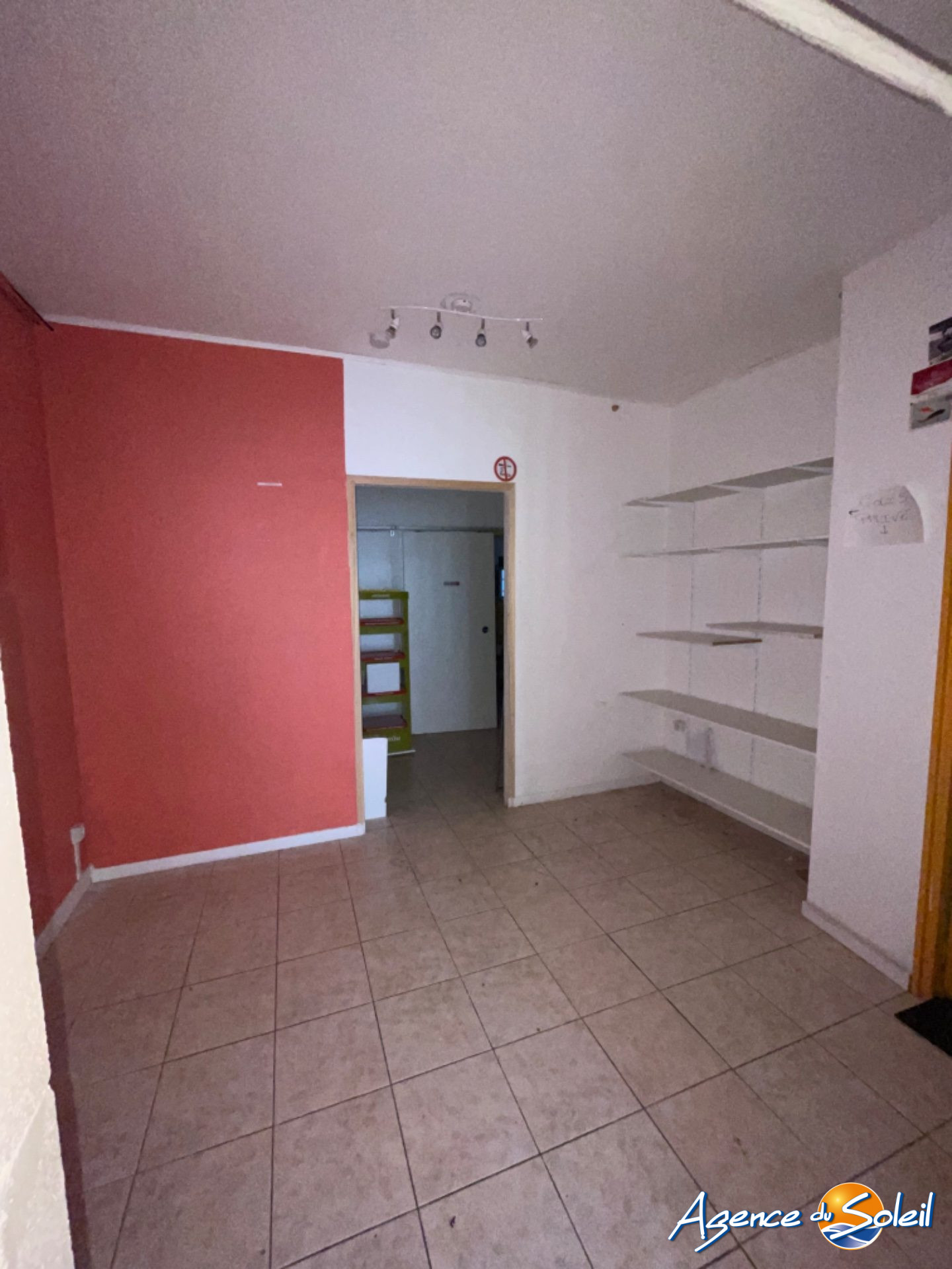 Vue intérieure - Immobilier Pro Sigean (Réf. 04-4452-AGENCEDUSOLEIL)