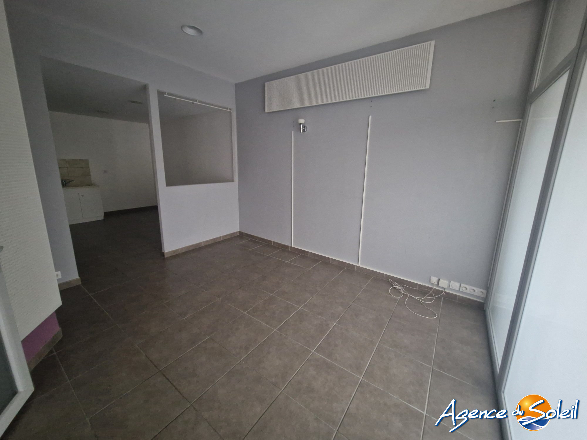 Vue intérieure - Immobilier Pro Lézignan-Corbières (Réf. 27-2856-AGENCEDUSOLEIL)