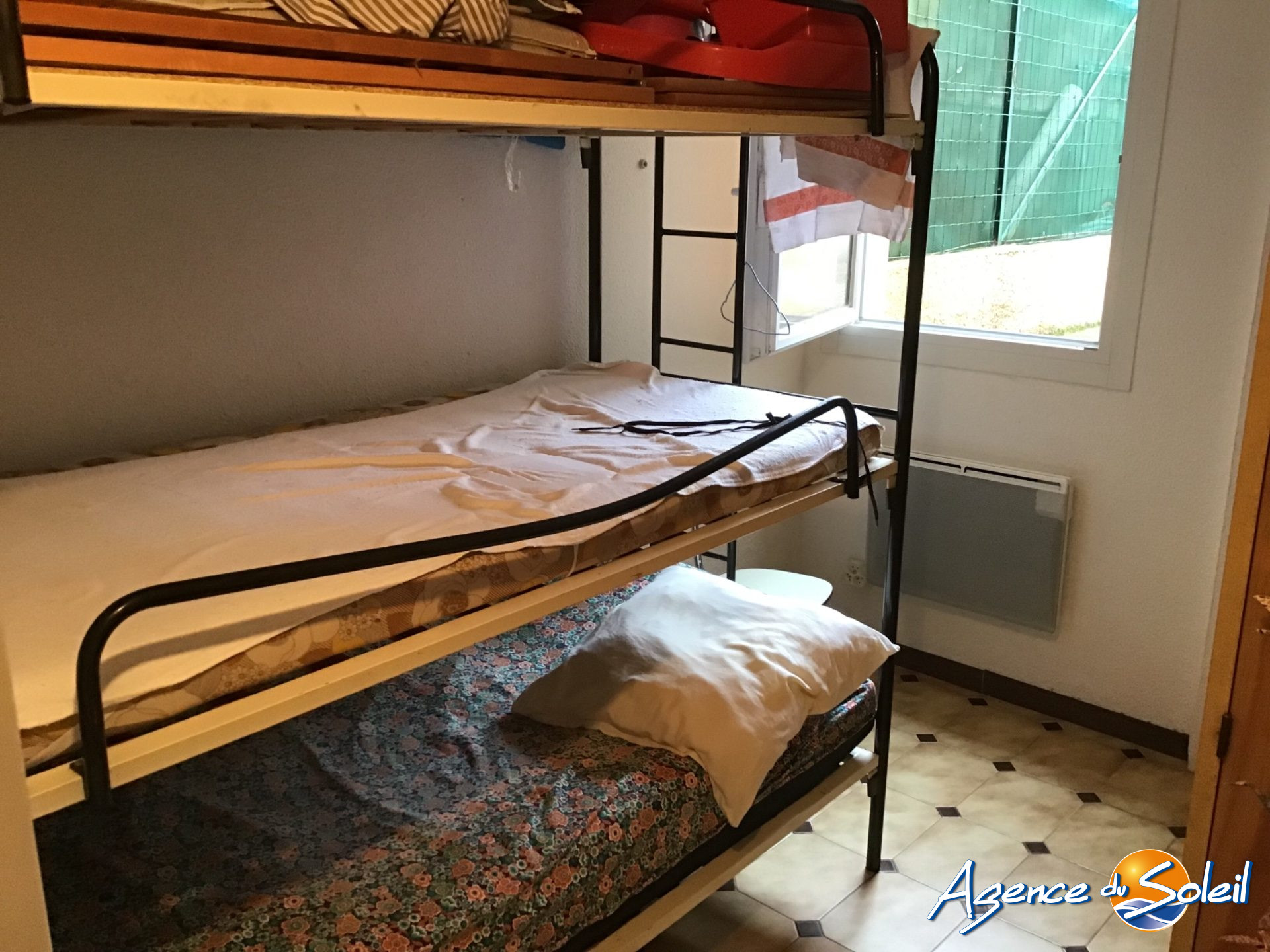 Chambre - Appartement Gruissan (Réf. 12-11706-AGENCEDUSOLEIL)