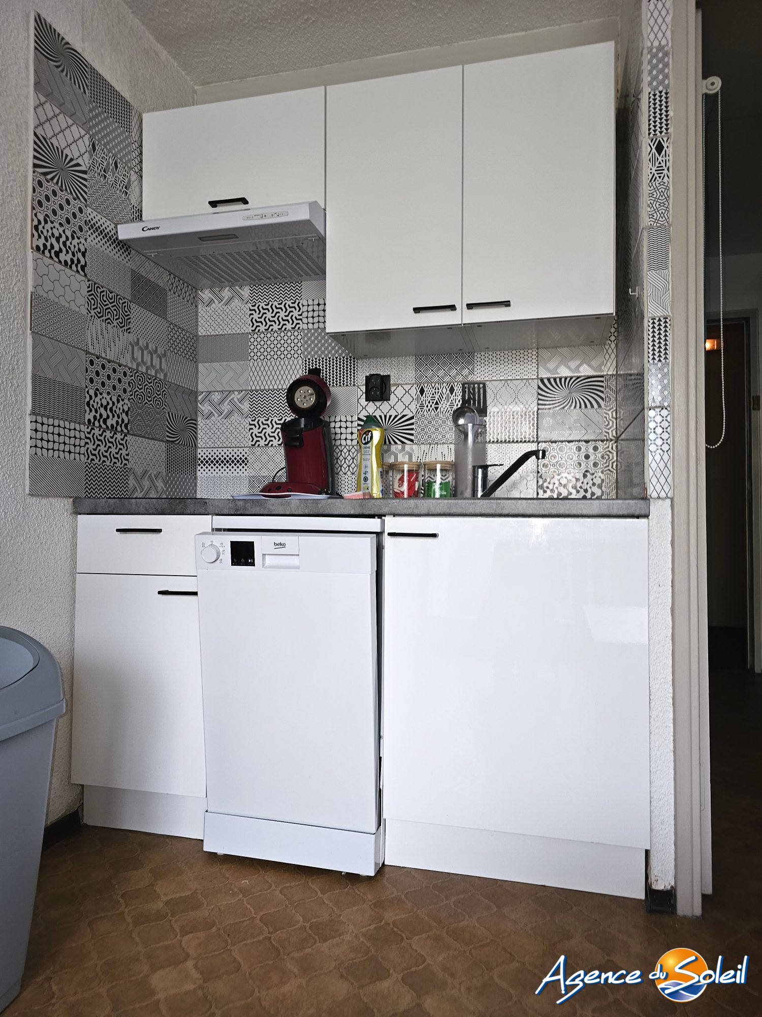 Cuisine - Appartement Gruissan (Réf. 13-10757-AGENCEDUSOLEIL)