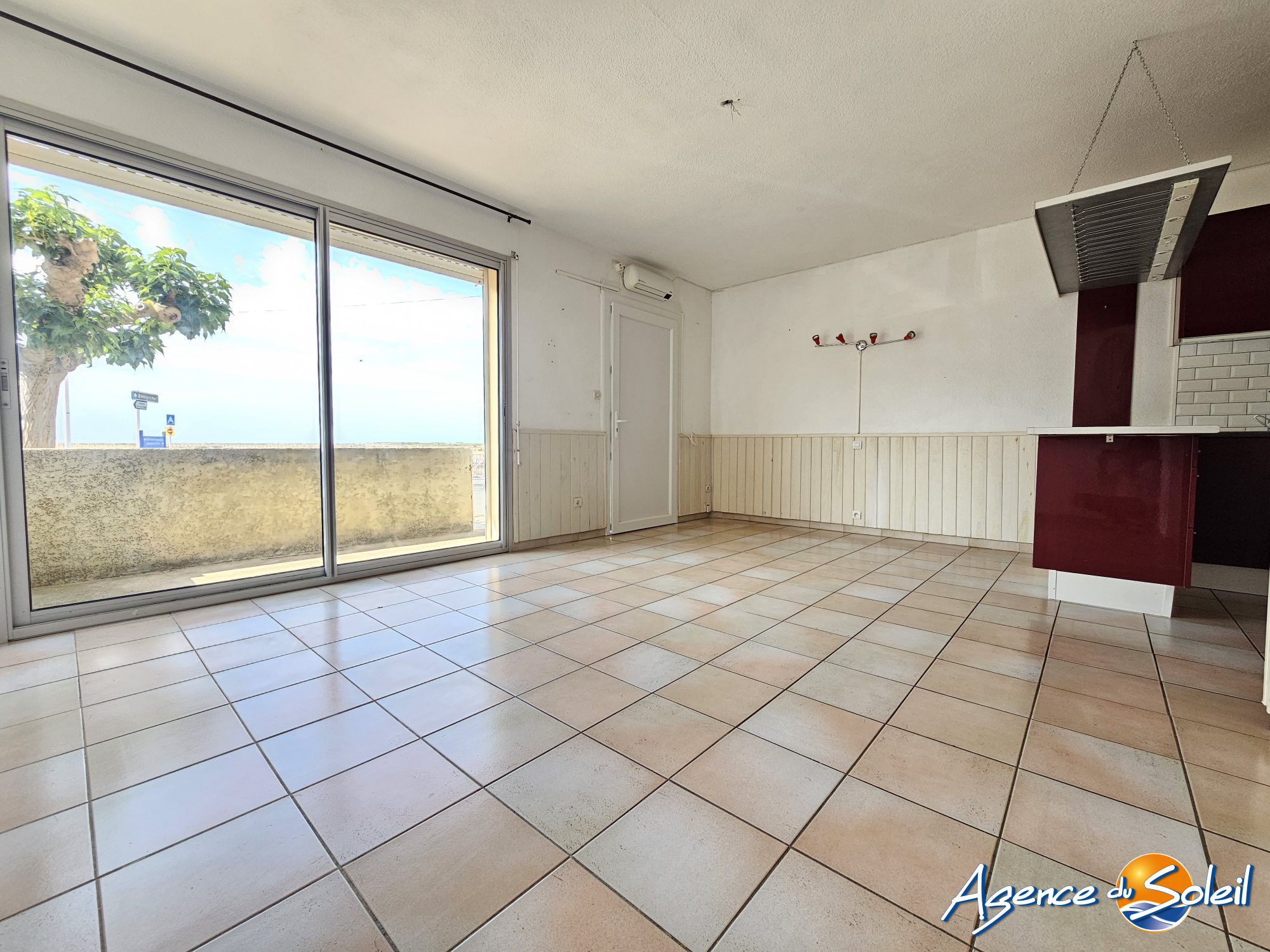 Cuisine - Appartement Gruissan (Réf. 13-10112-AGENCEDUSOLEIL)