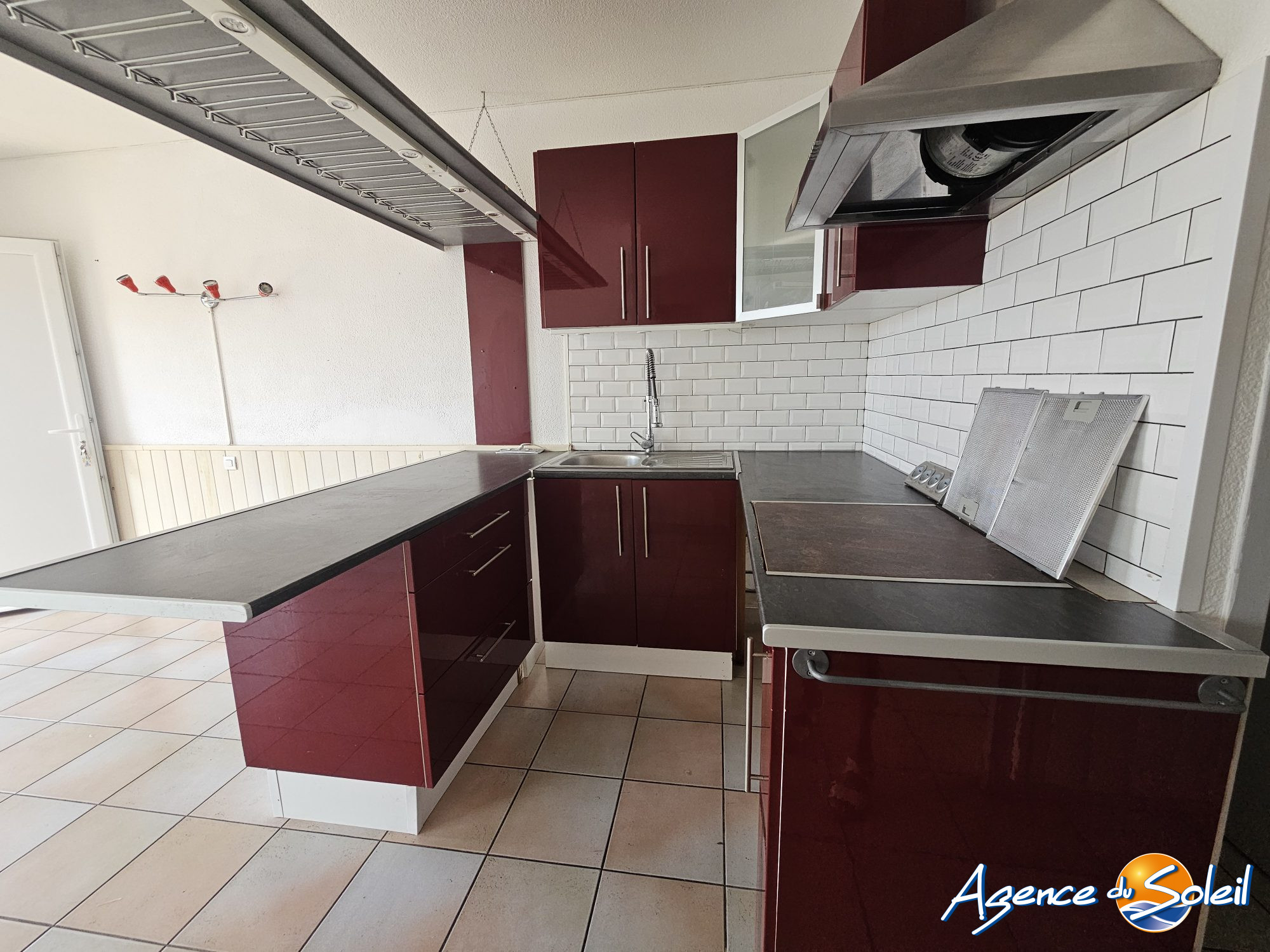 Vue extérieure - Appartement Gruissan (Réf. 13-10112-AGENCEDUSOLEIL)