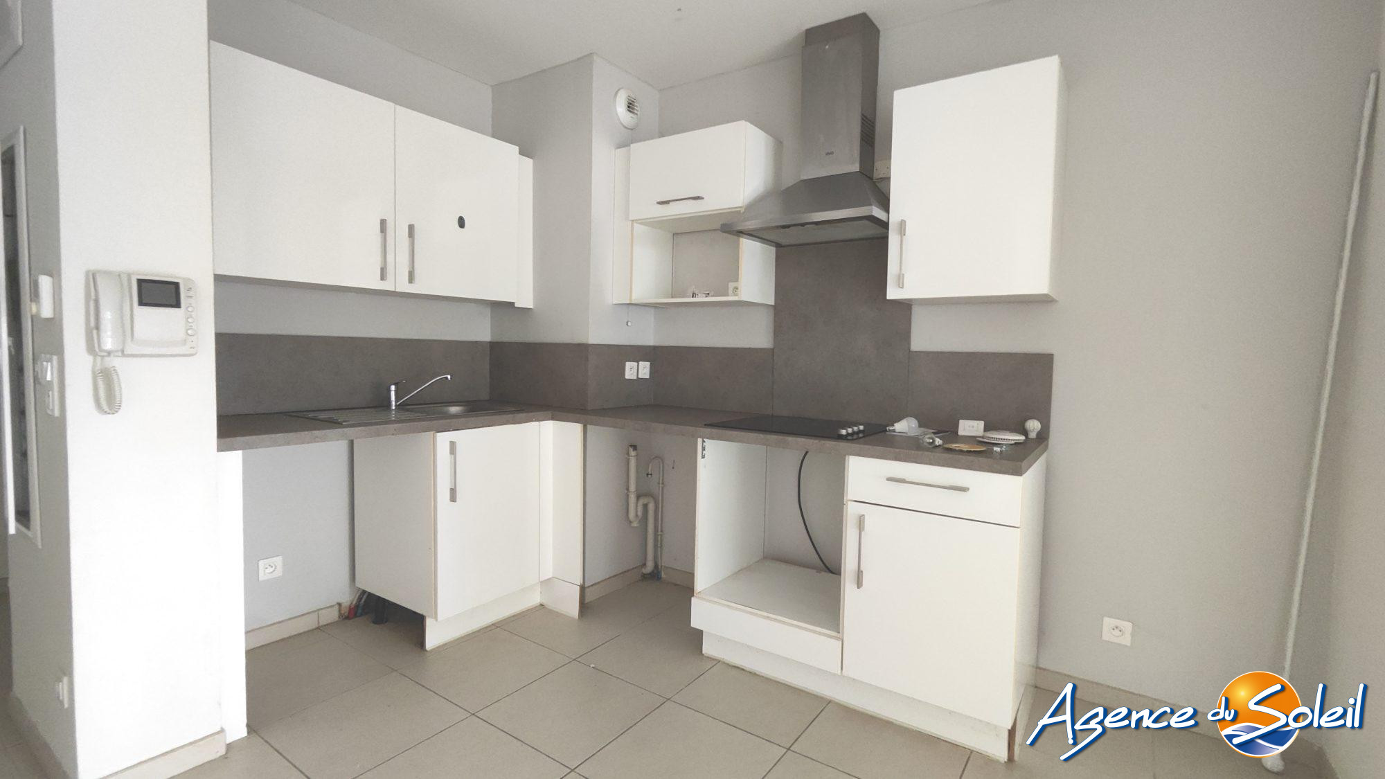 Chambre - Appartement Boujan-sur-Libron (Réf. 38-10856-AGENCEDUSOLEIL)