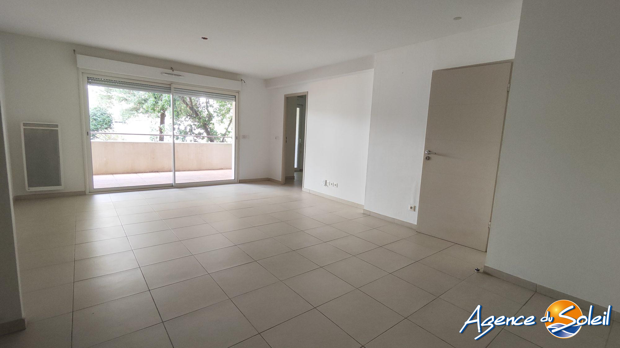 Salle de bain - Appartement Boujan-sur-Libron (Réf. 38-10856-AGENCEDUSOLEIL)