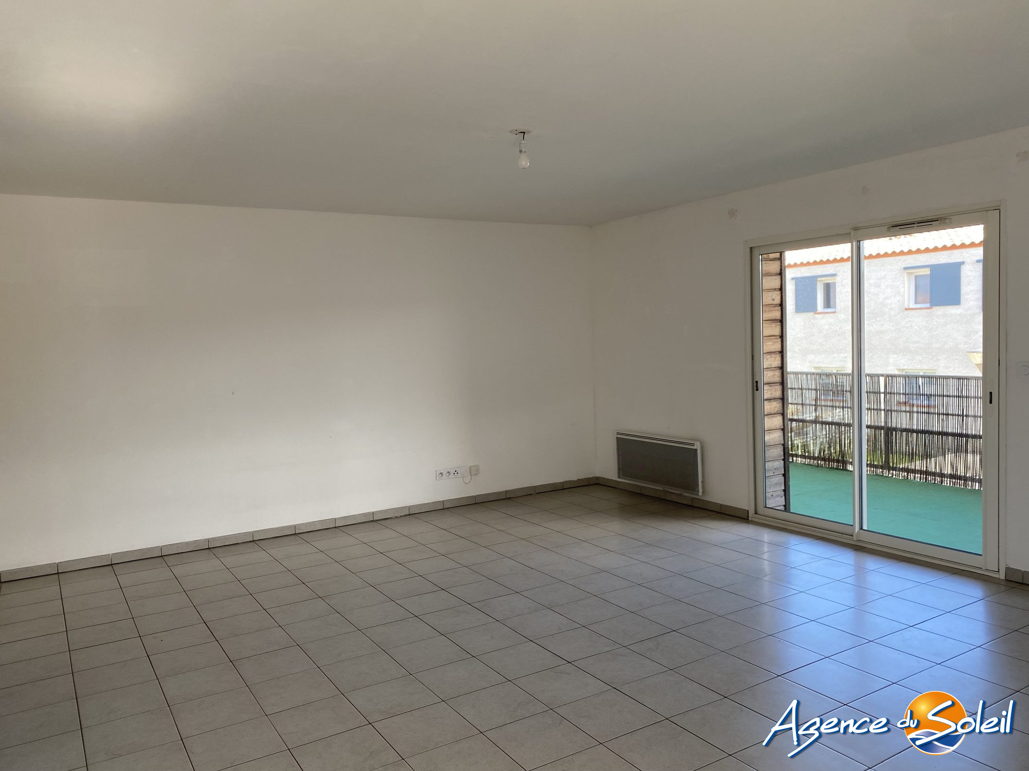 Cuisine - Appartement Sigean (Réf. 15-10162-AGENCEDUSOLEIL)
