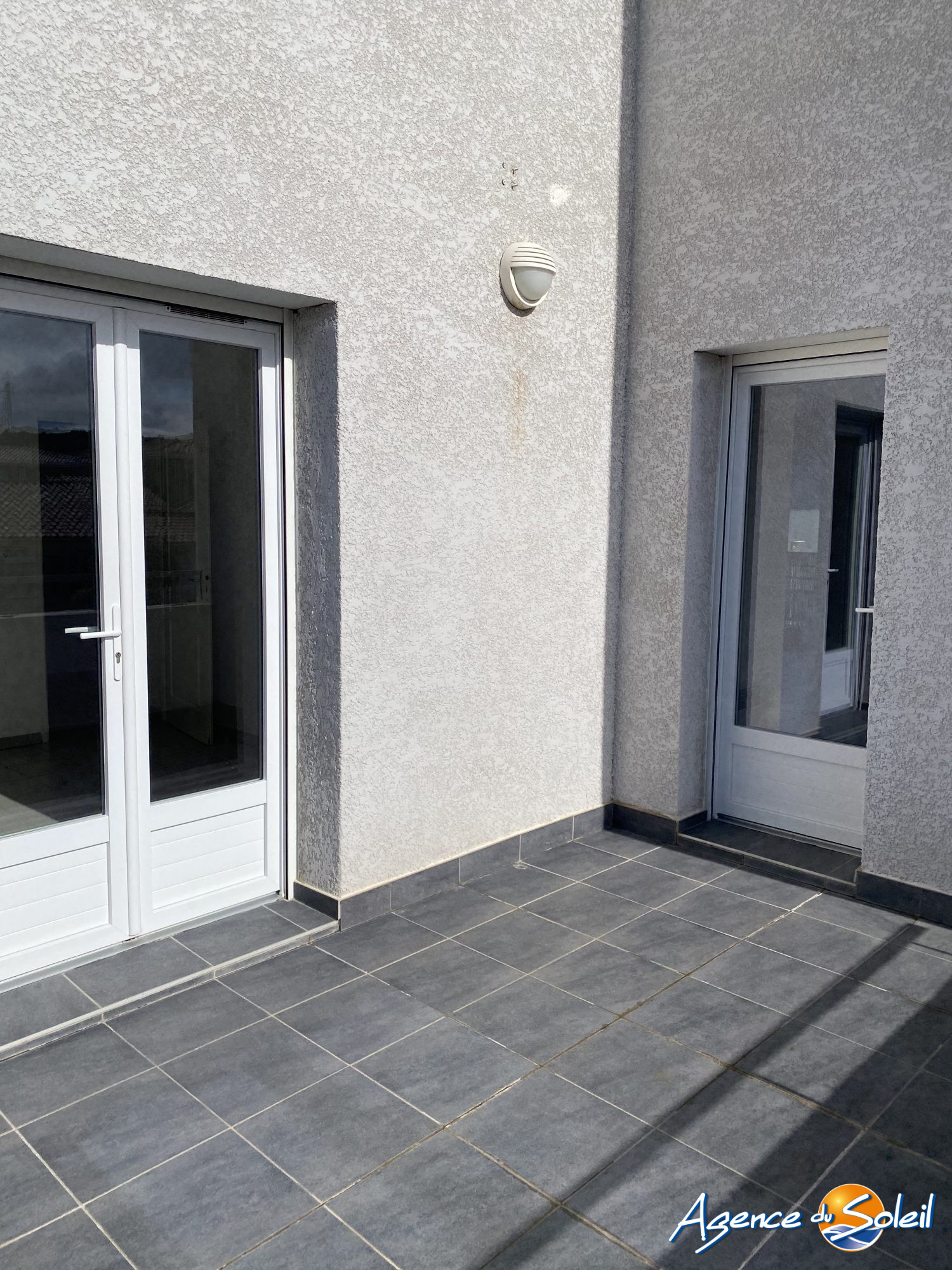 Chambre - Appartement Sigean (Réf. 15-10162-AGENCEDUSOLEIL)