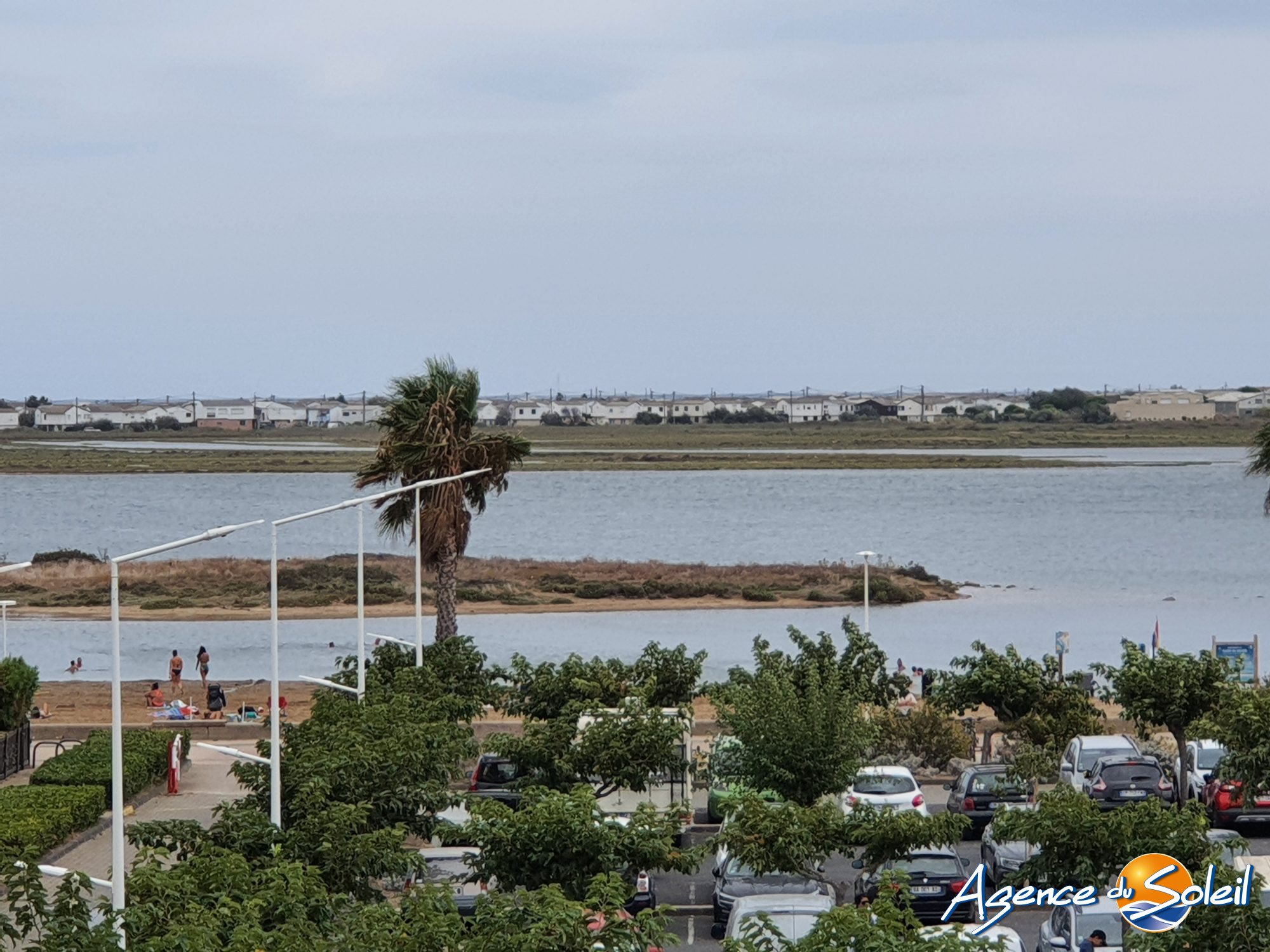 Appartement en vente à Gruissan - Agence du Soleil (Réf. 13-10364-AGENCEDUSOLEIL)