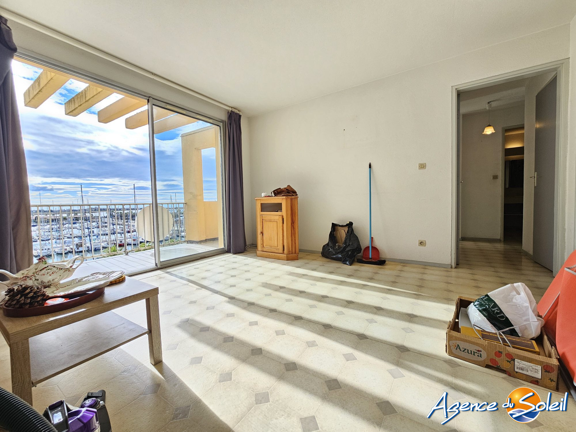 Vue extérieure - Appartement Gruissan (Réf. 12-10474-AGENCEDUSOLEIL)