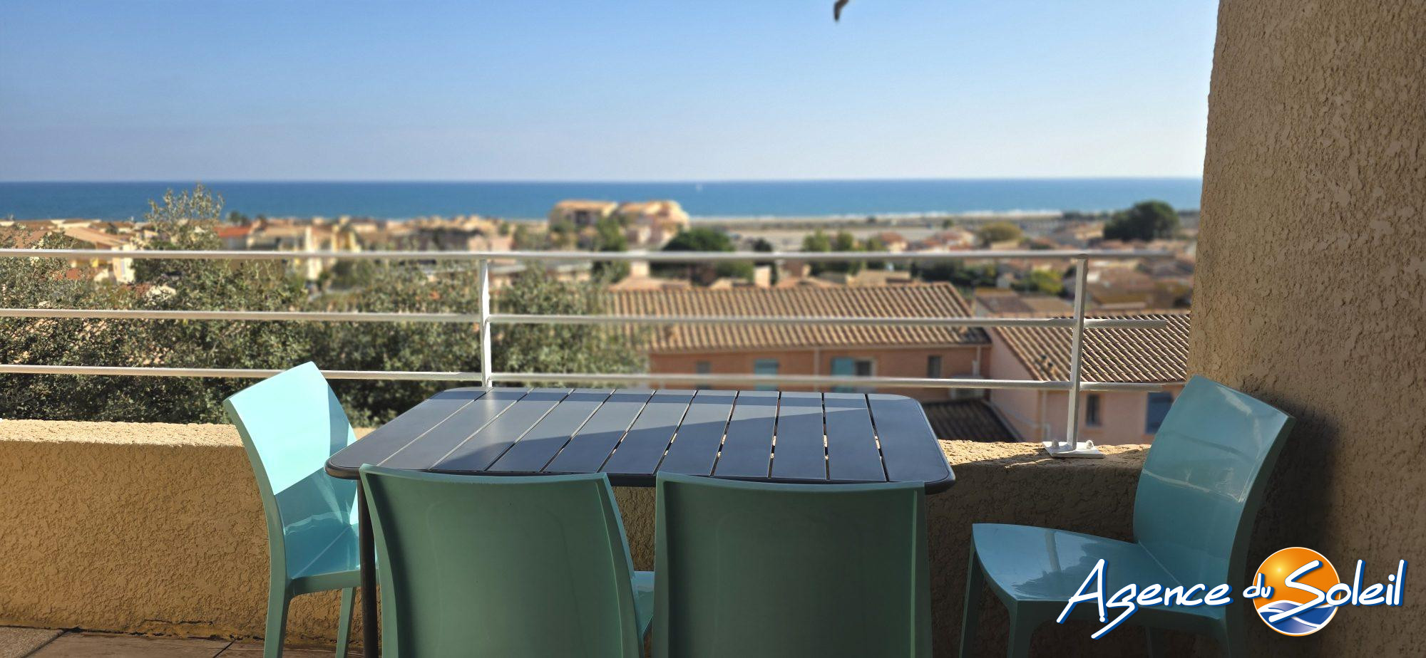 Terrasse - Appartement Saint-Pierre-la-mer (Réf. 23-10571-AGENCEDUSOLEIL)