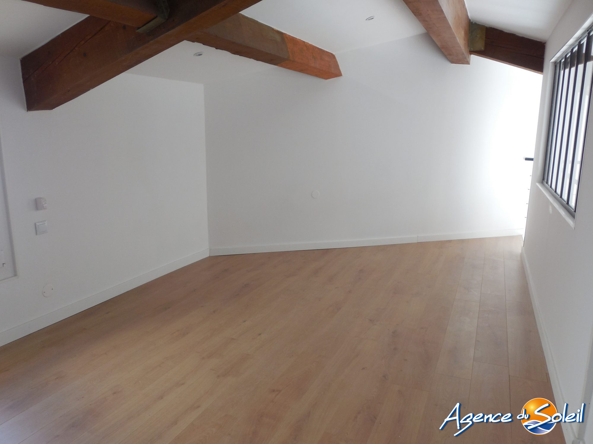 Terrasse - Appartement Port-la-Nouvelle (Réf. 10-10576-AGENCEDUSOLEIL)