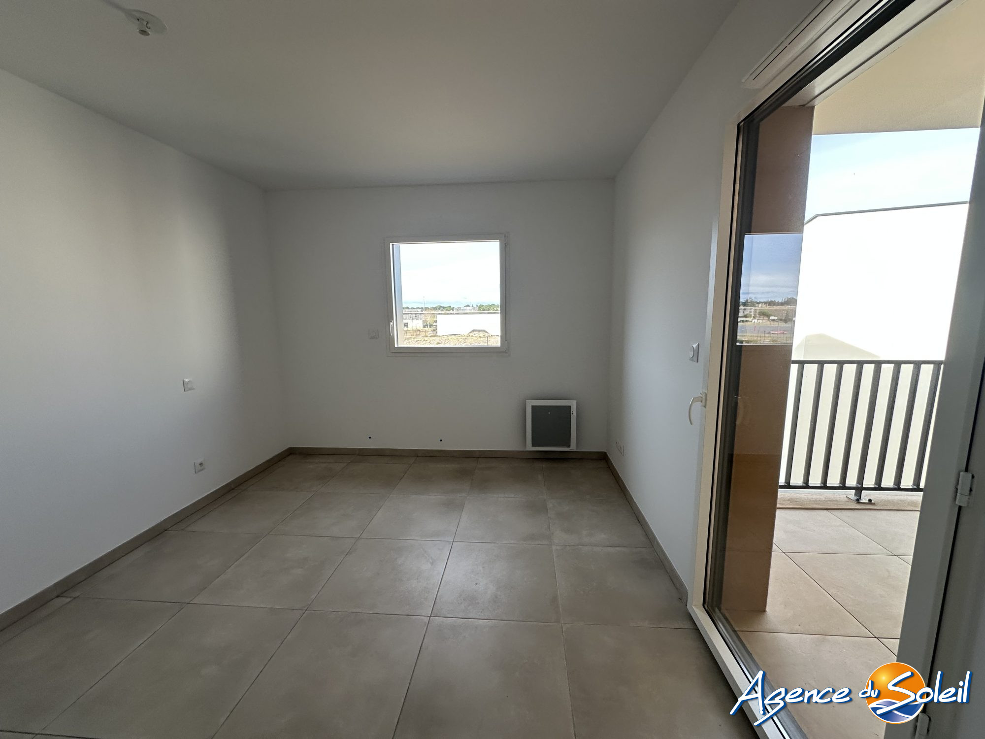 Chambre - Appartement Sérignan (Réf. 36-10716-AGENCEDUSOLEIL)