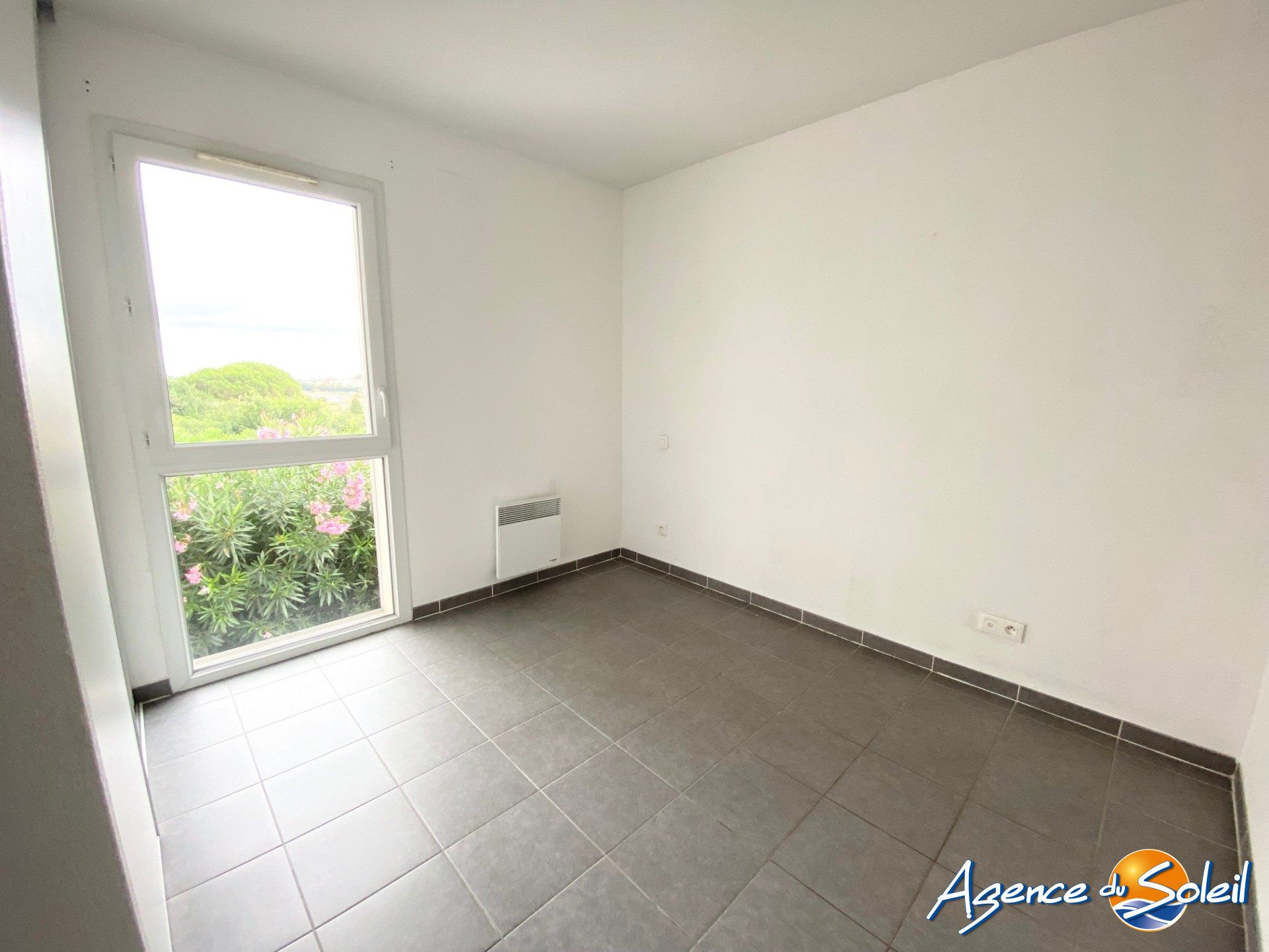 Vue extérieure - Appartement Béziers (Réf. 18-10953-AGENCEDUSOLEIL)