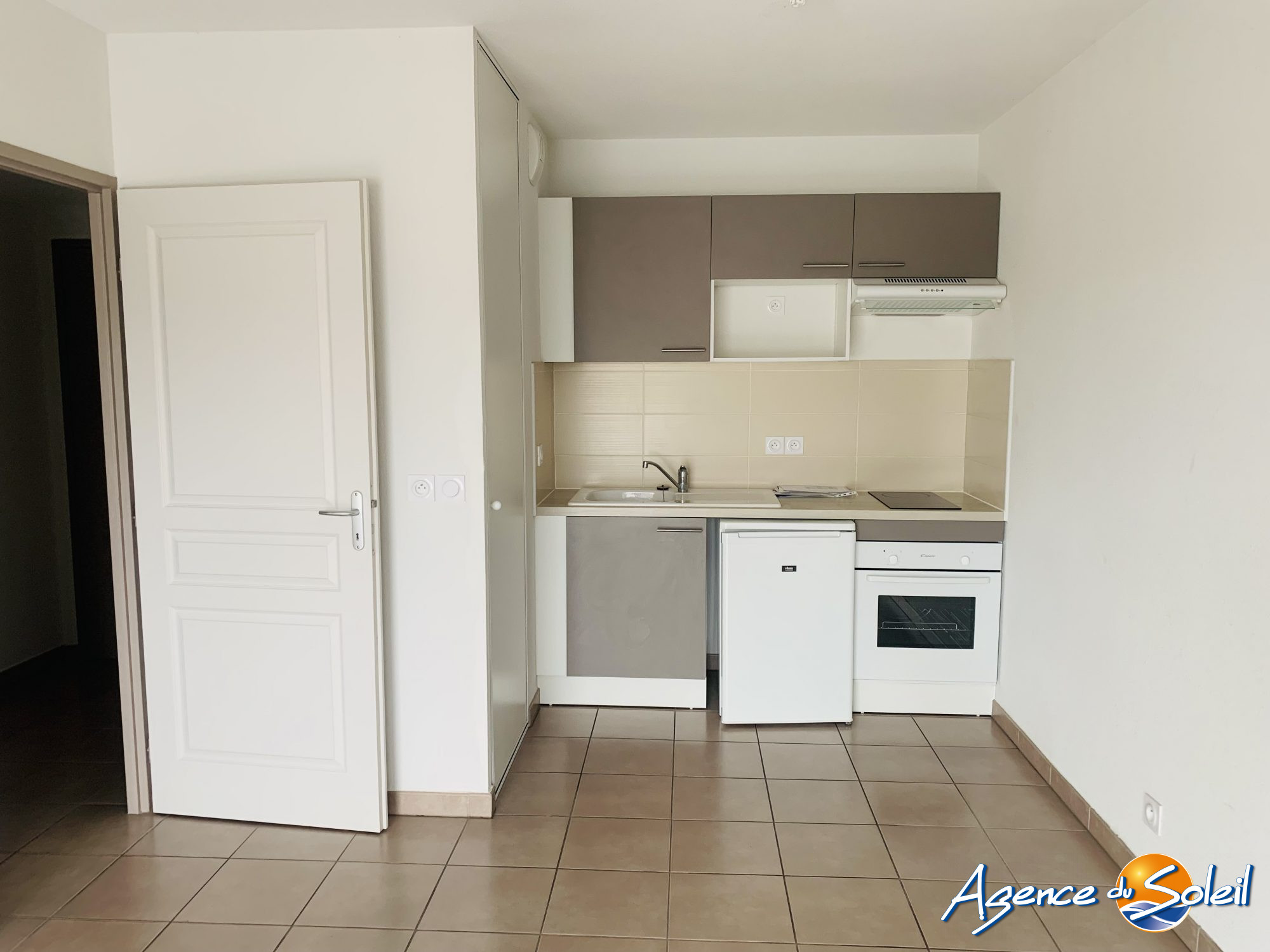 Cuisine - Appartement Argelès-sur-Mer (Réf. 10944-AGENCEDUSOLEIL)