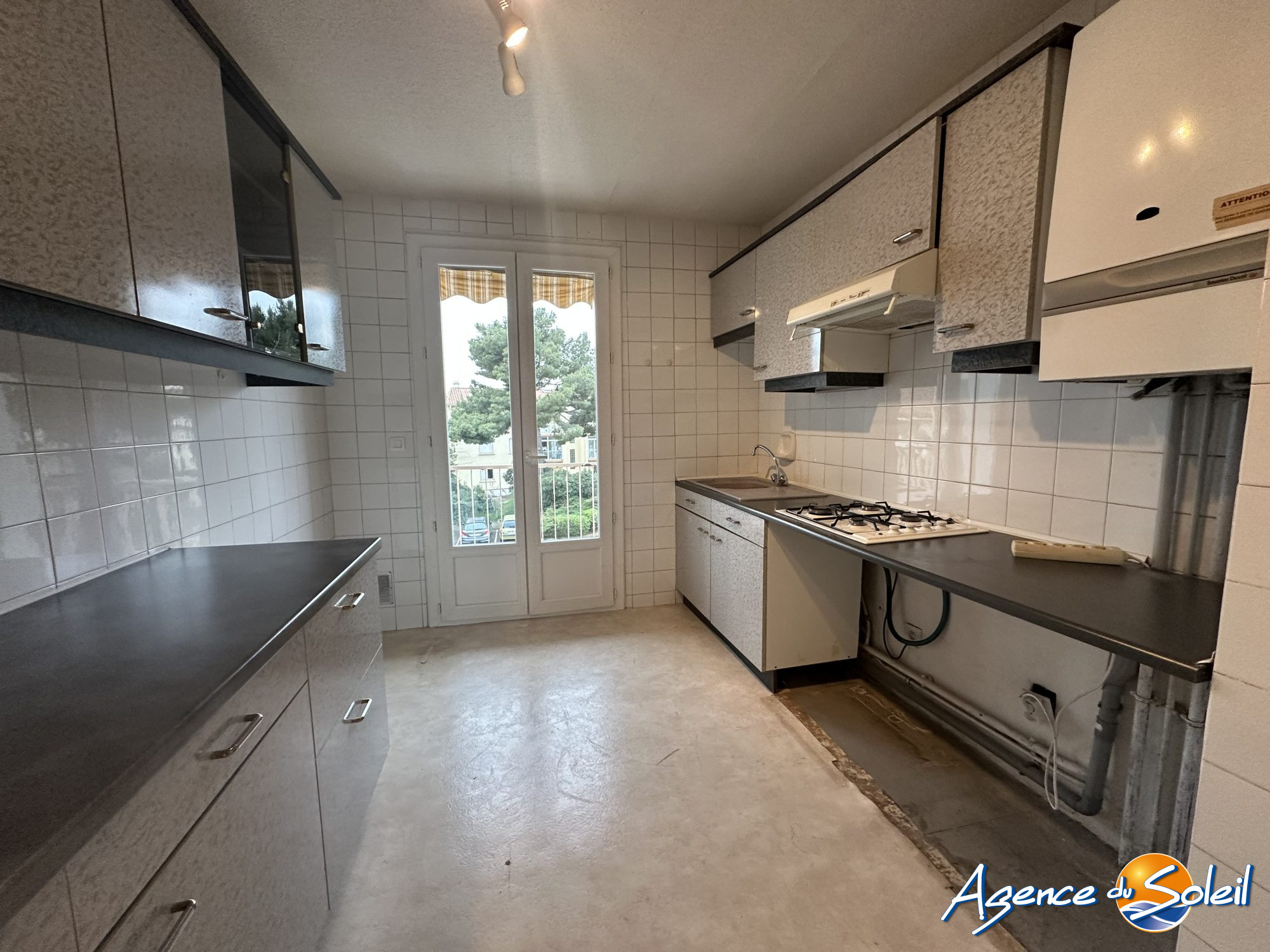 Vue intérieure - Appartement Béziers (Réf. 18-11003-AGENCEDUSOLEIL)