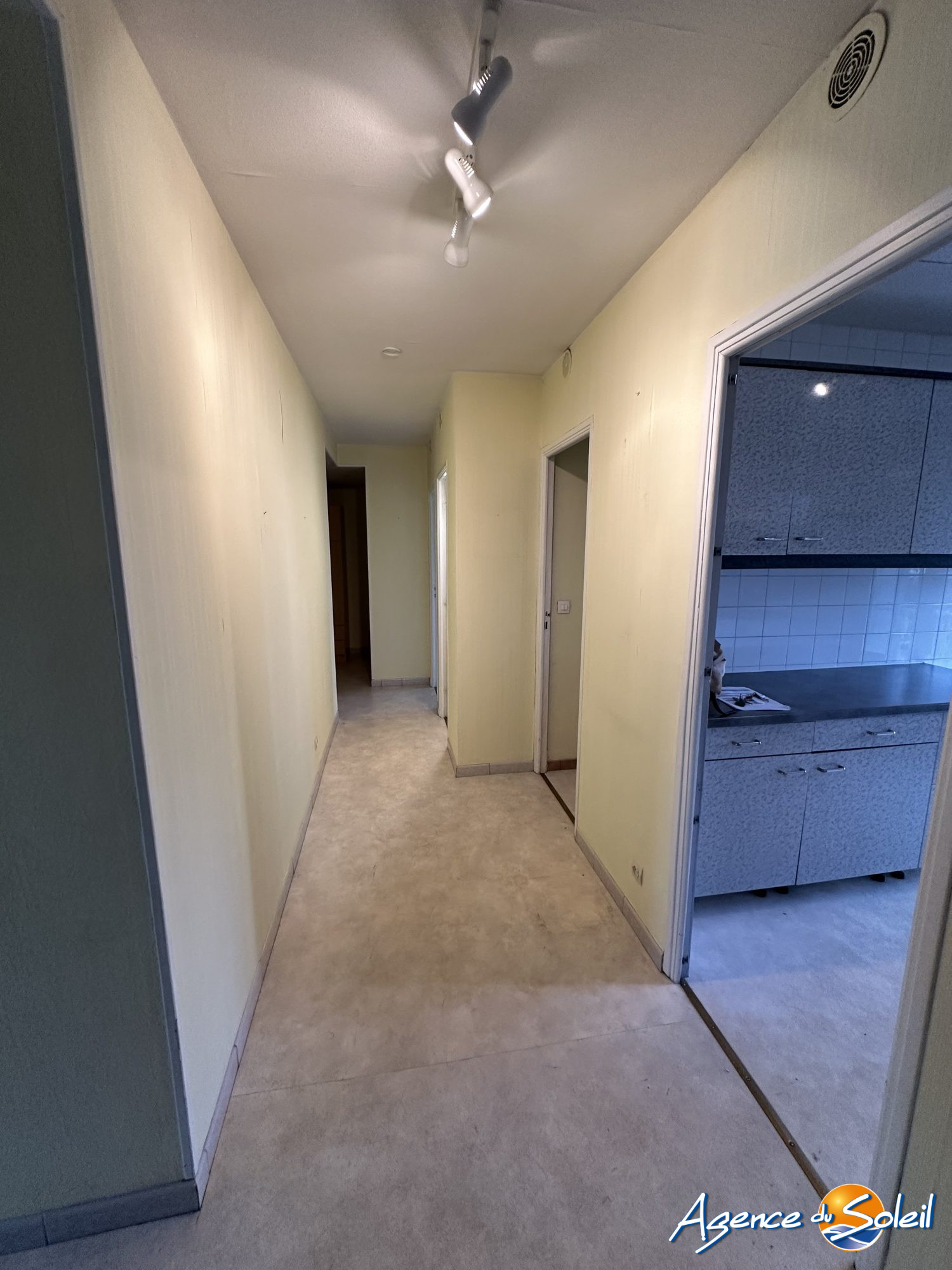 Chambre - Appartement Béziers (Réf. 18-11003-AGENCEDUSOLEIL)