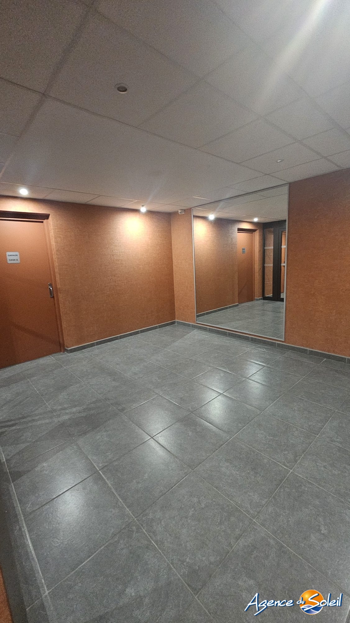 Salle de bain - Appartement Narbonne (Réf. 11-10912-AGENCEDUSOLEIL)