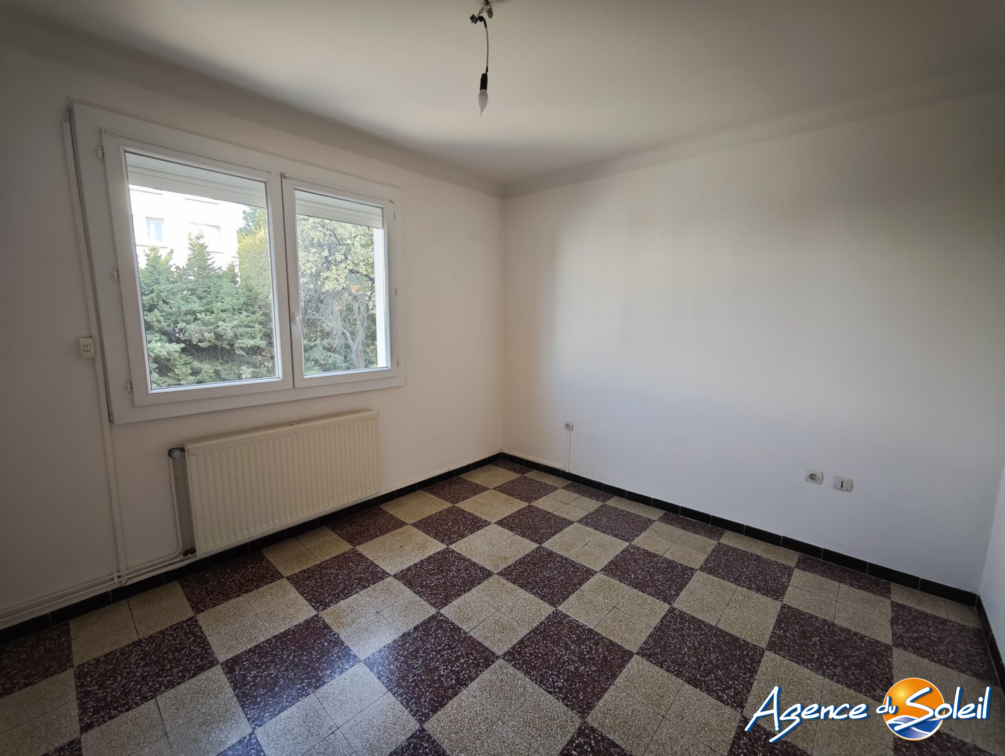 Chambre - Appartement Béziers (Réf. 36-11539-AGENCEDUSOLEIL)