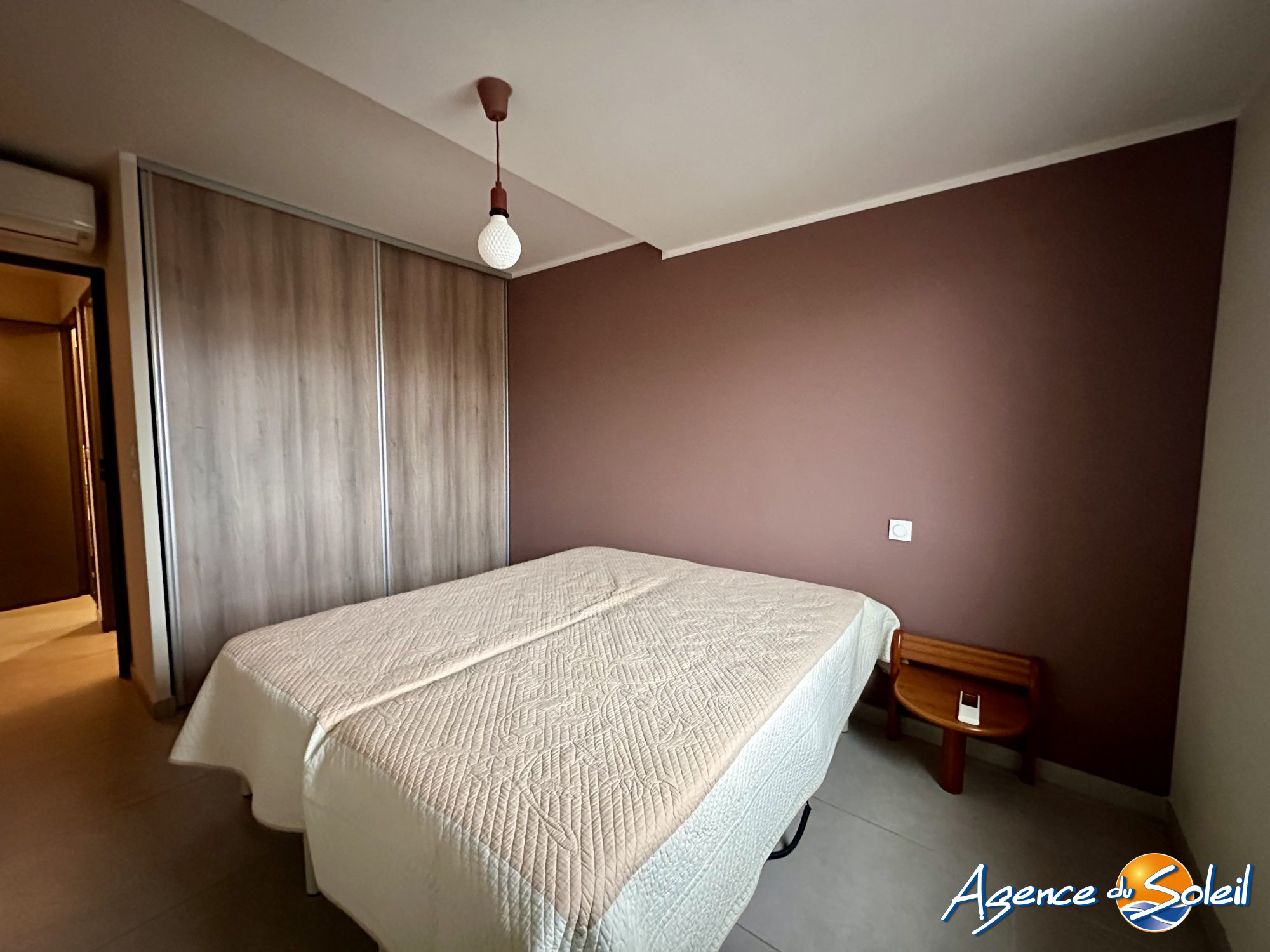 Chambre - Appartement Canet-en-Roussillon (Réf. 19-11081-AGENCEDUSOLEIL)