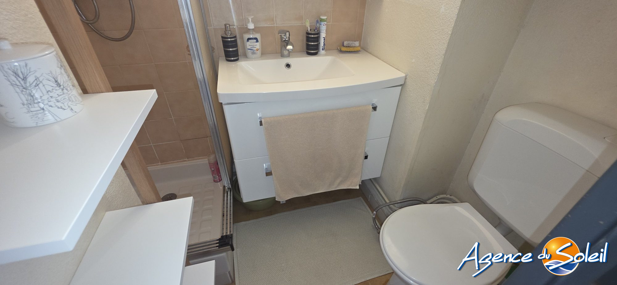 Chambre - Appartement Saint-Pierre-la-Mer (Réf. 23-11503-AGENCEDUSOLEIL)