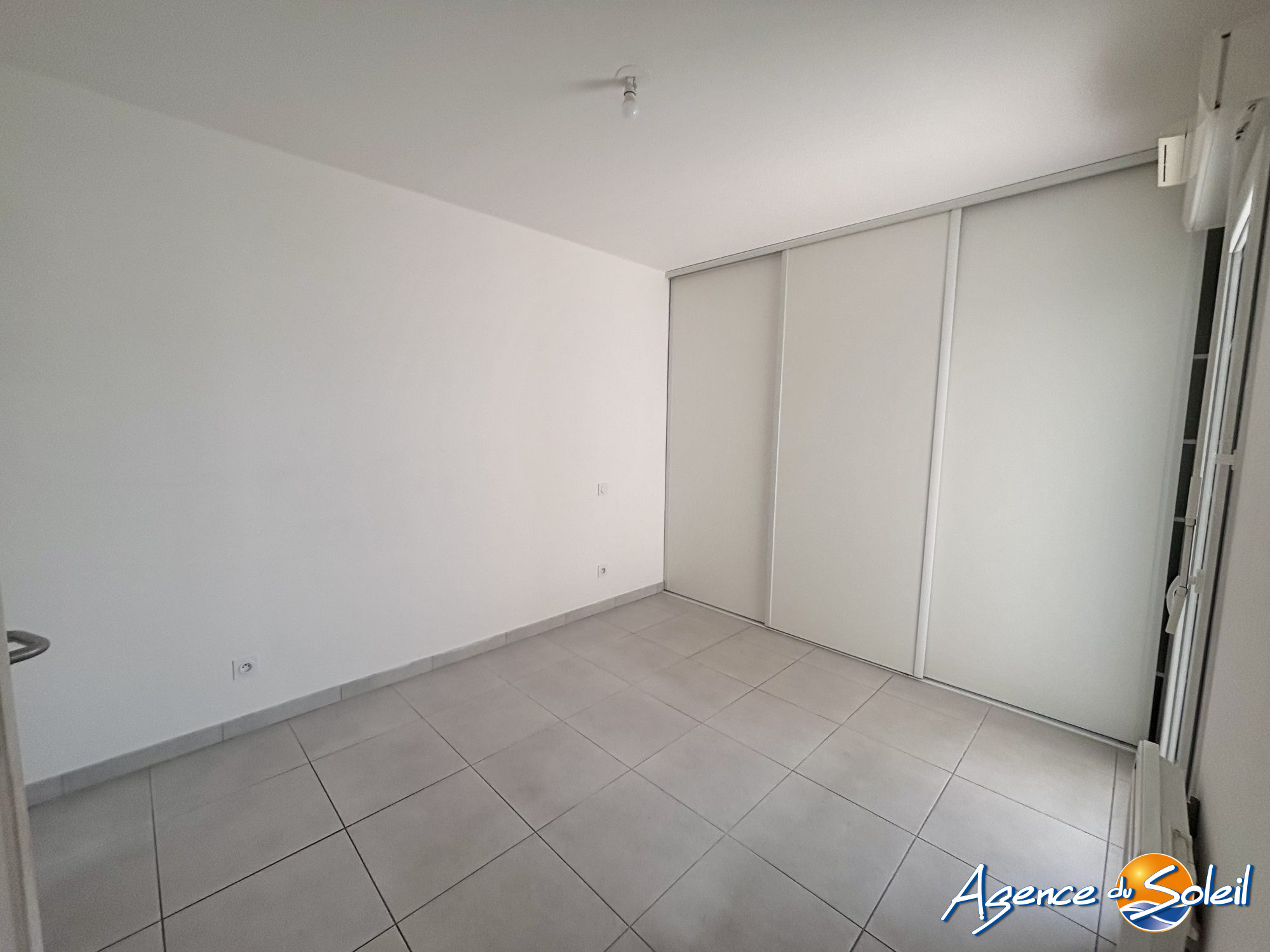 Chambre - Appartement Narbonne (Réf. 29-11737-AGENCEDUSOLEIL)