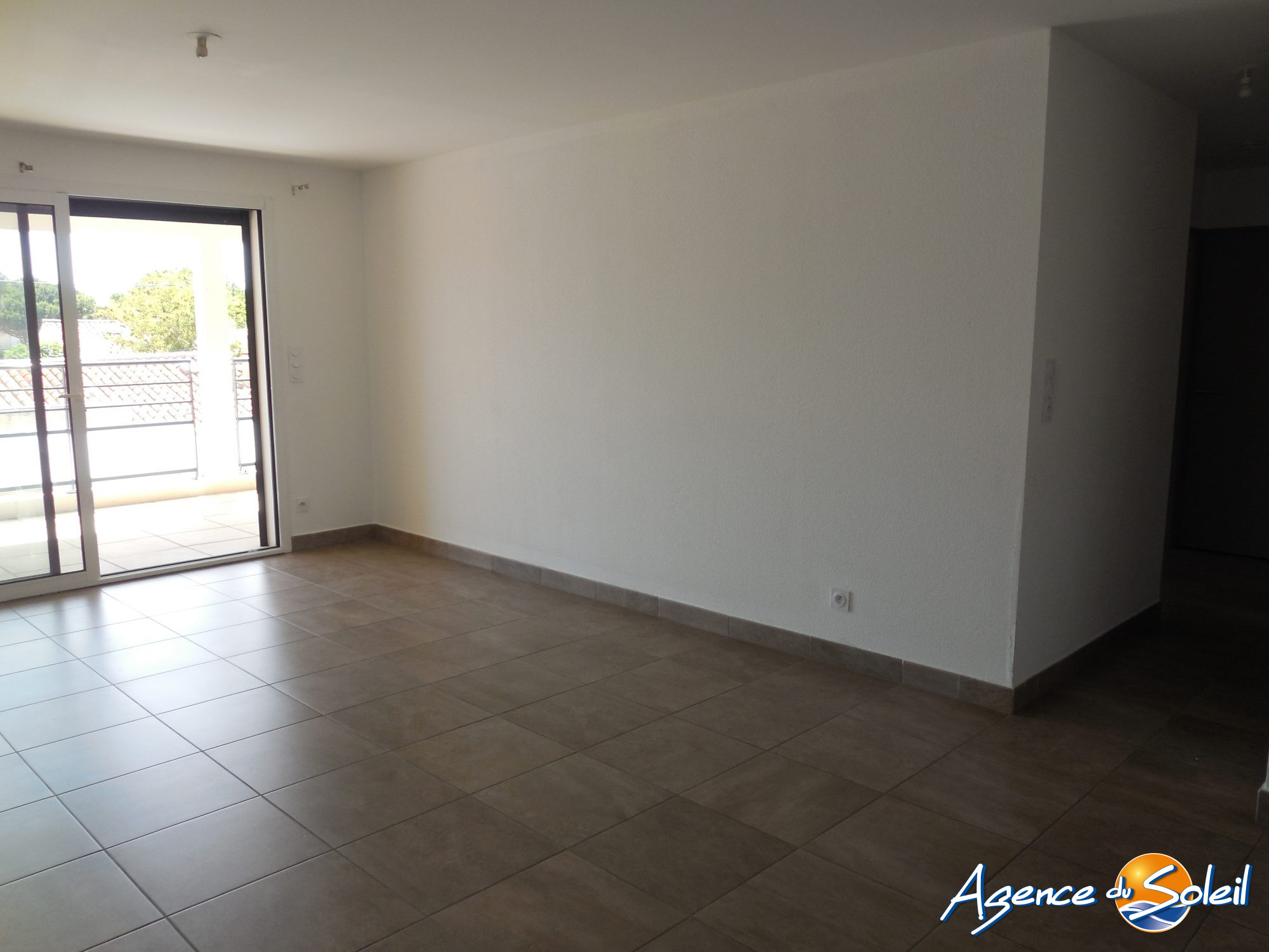Terrasse - Appartement Port-la-Nouvelle (Réf. 10-11237-AGENCEDUSOLEIL)