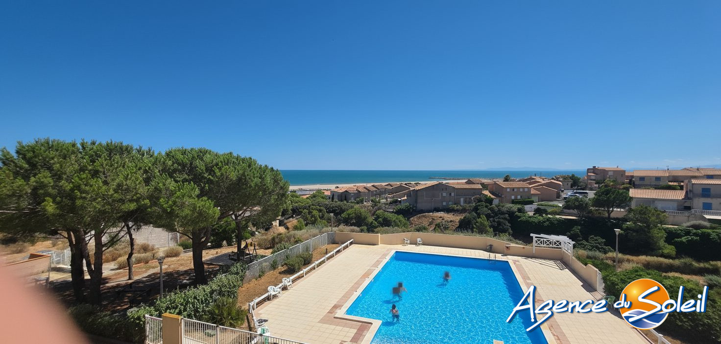 Vue extérieure - Appartement Saint-Pierre-la-Mer (Réf. 23-11379-AGENCEDUSOLEIL)