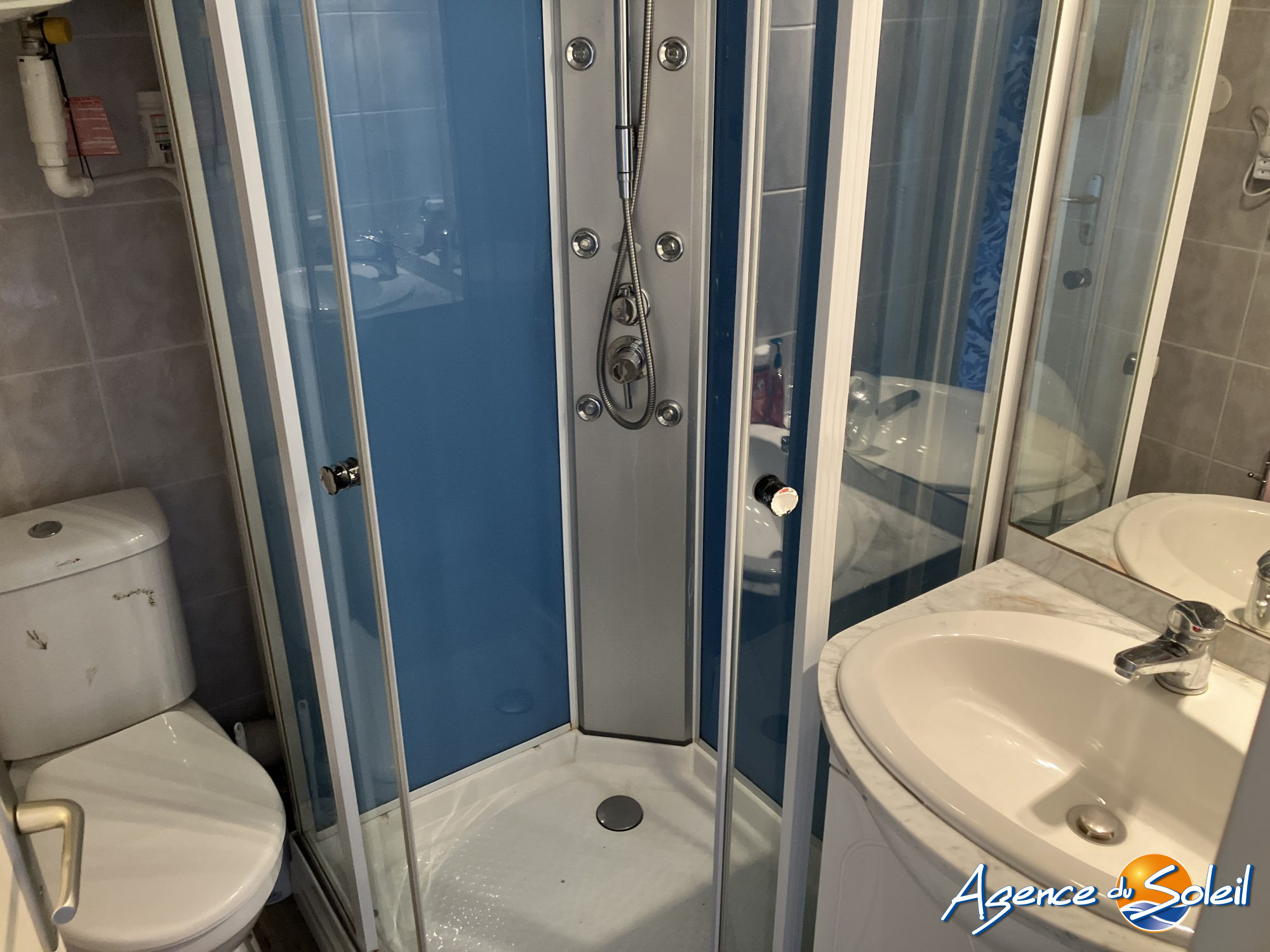 Salle de bain - Appartement Gruissan (Réf. 12-11291-AGENCEDUSOLEIL)