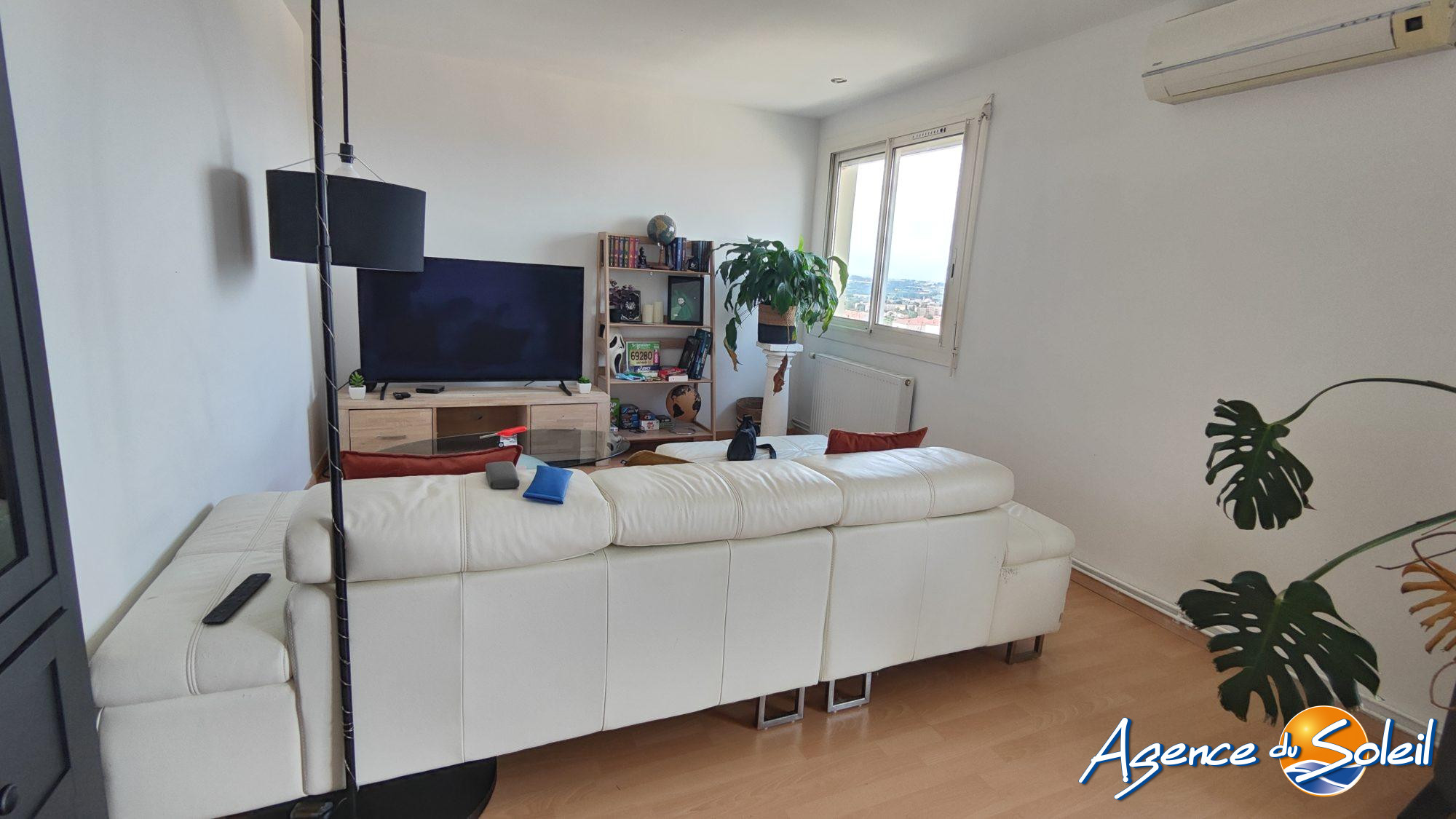 Chambre - Appartement Béziers (Réf. 38-11340-AGENCEDUSOLEIL)