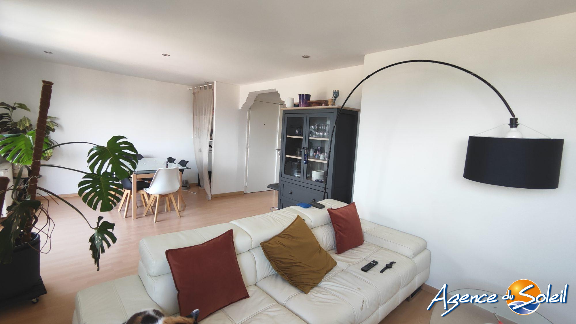 Vue extérieure - Appartement Béziers (Réf. 38-11340-AGENCEDUSOLEIL)