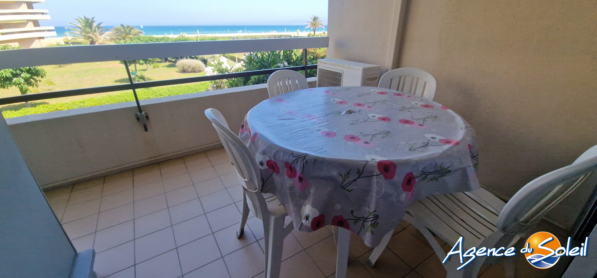 Vue extérieure - Appartement Canet-en-Roussillon (Réf. VA22960-AGENCEDUSOLEIL)