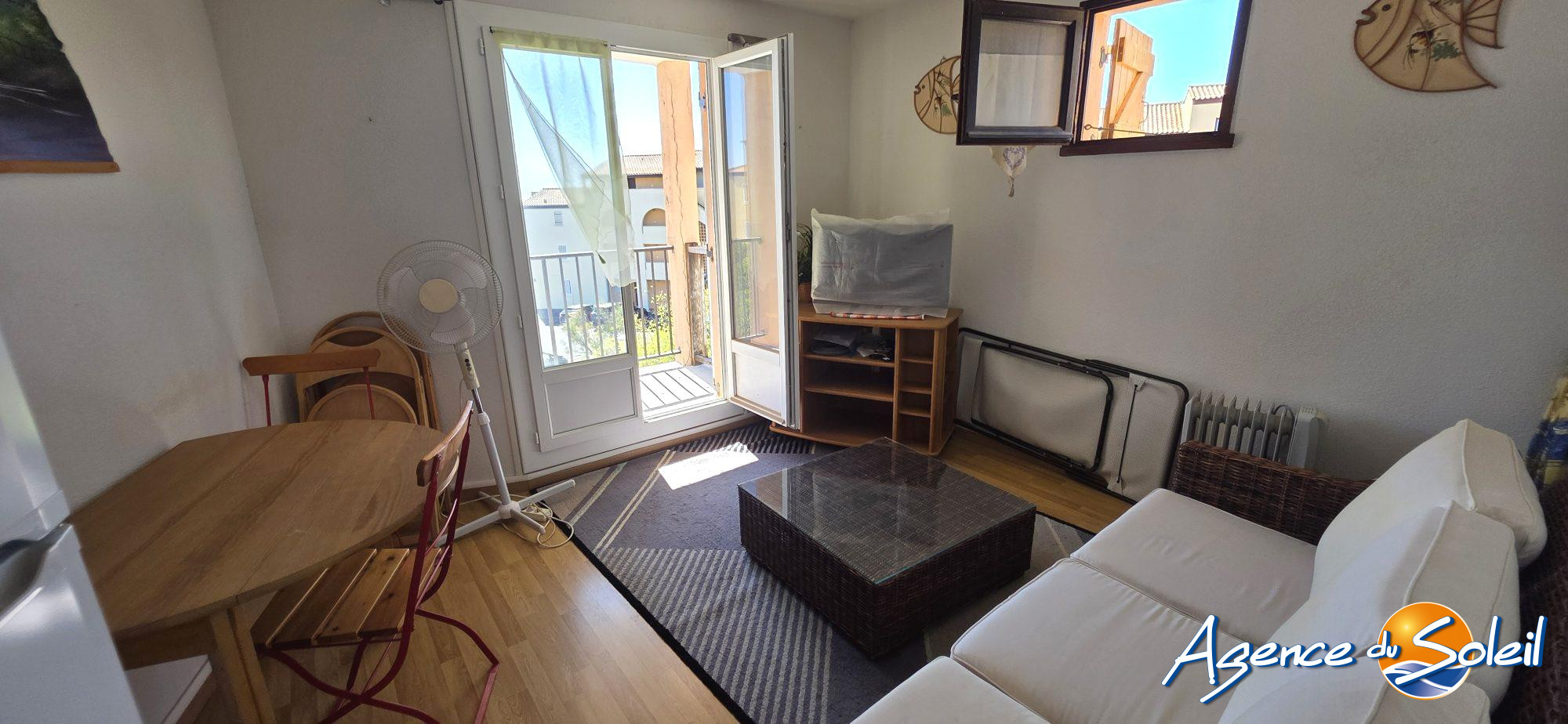 Vue intérieure - Appartement Saint-Pierre-la-Mer (Réf. 23-11666-AGENCEDUSOLEIL)