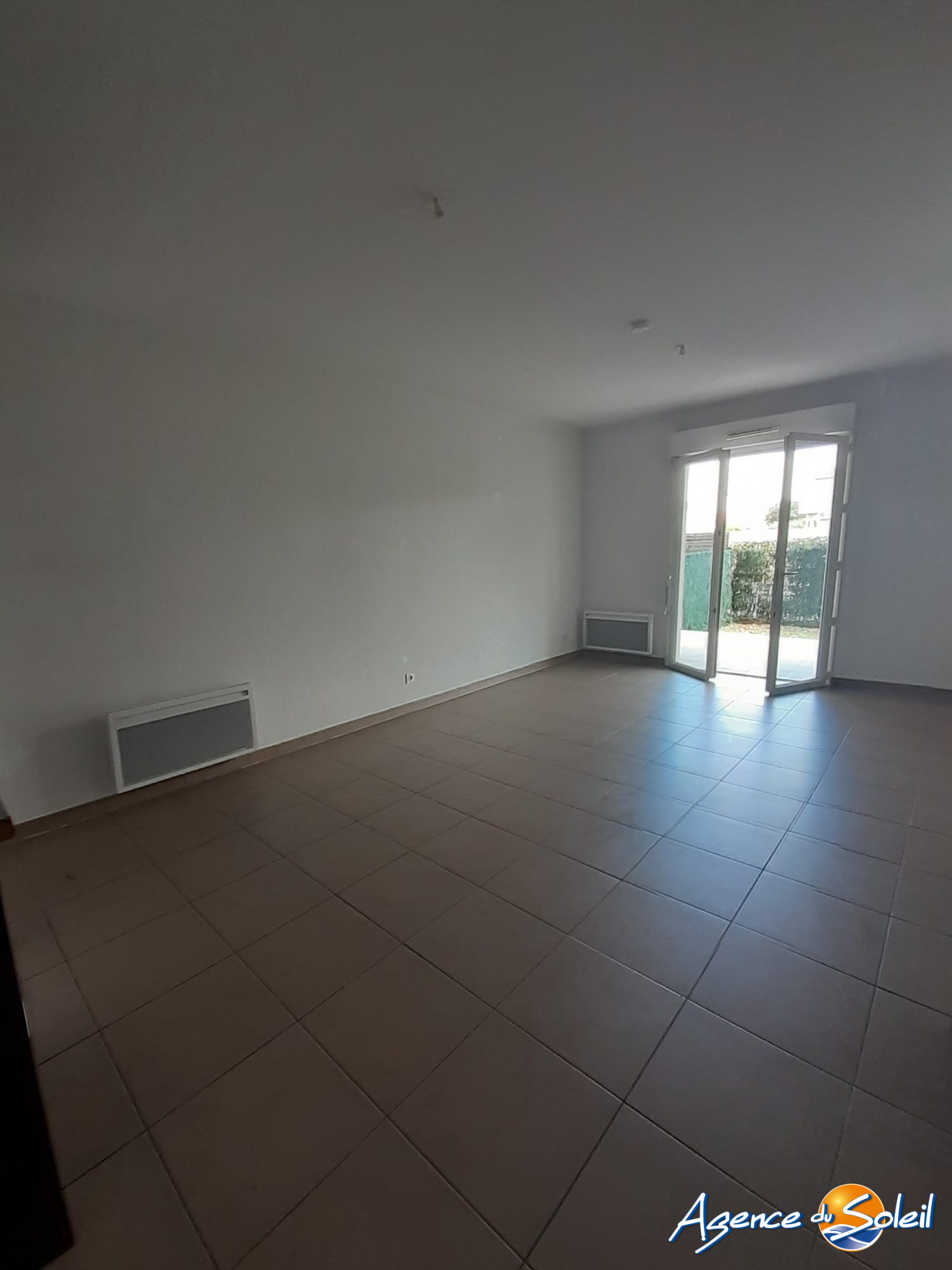 Vue intérieure - Appartement Théza (Réf. 11001-AGENCEDUSOLEIL)