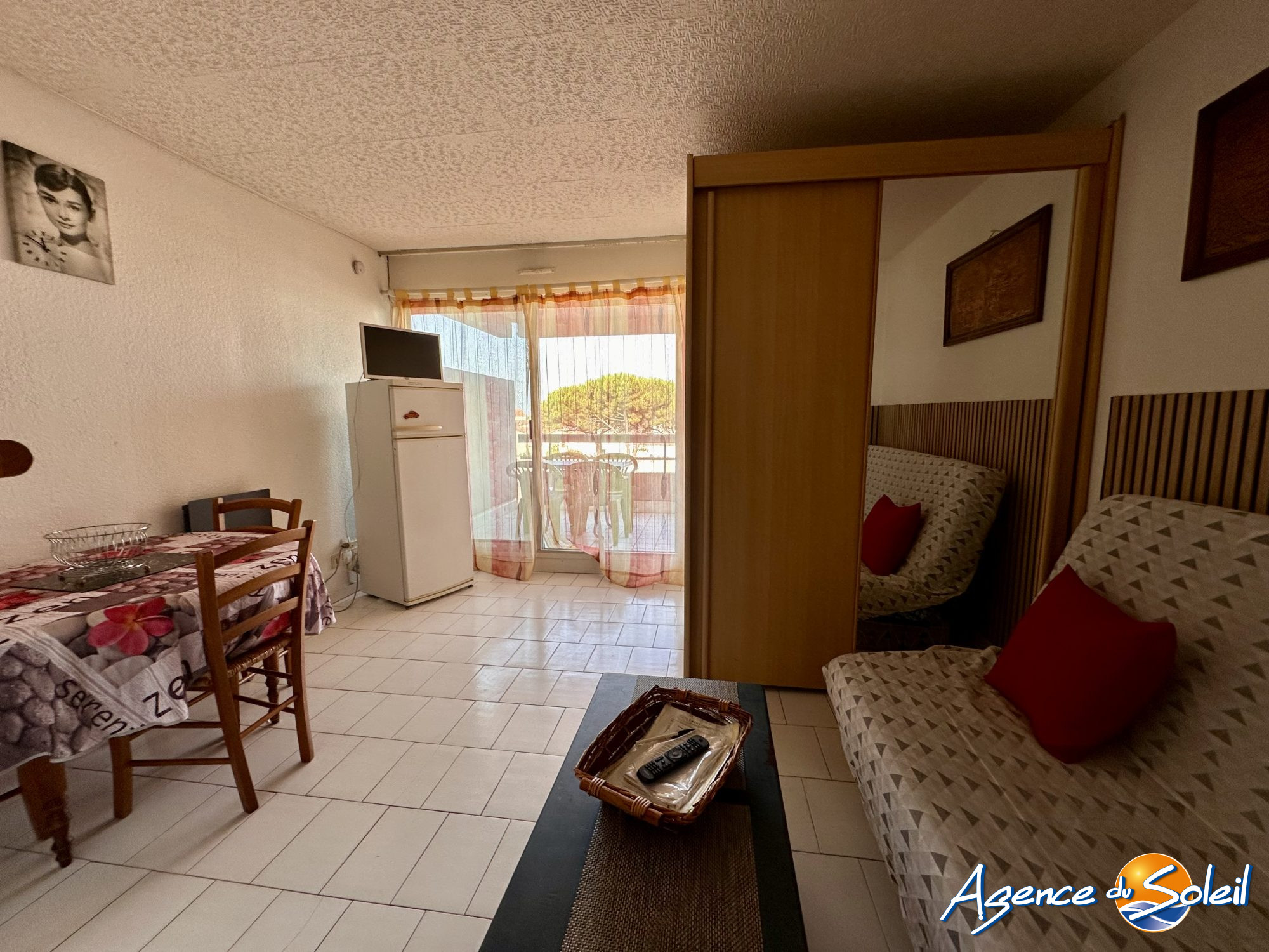 Chambre - Appartement Canet-en-Roussillon (Réf. 19-11409-AGENCEDUSOLEIL)