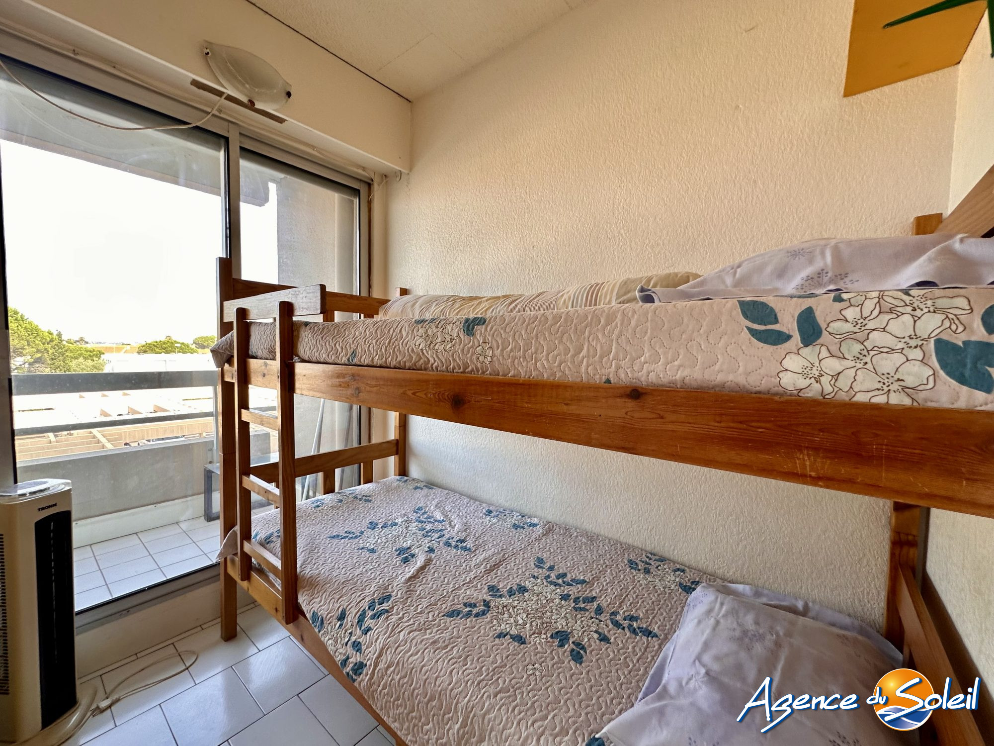Vue extérieure - Appartement Canet-en-Roussillon (Réf. 19-11409-AGENCEDUSOLEIL)