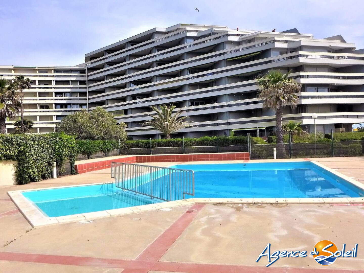 Vue extérieure - Appartement Canet-en-Roussillon (Réf. 19-11444-AGENCEDUSOLEIL)